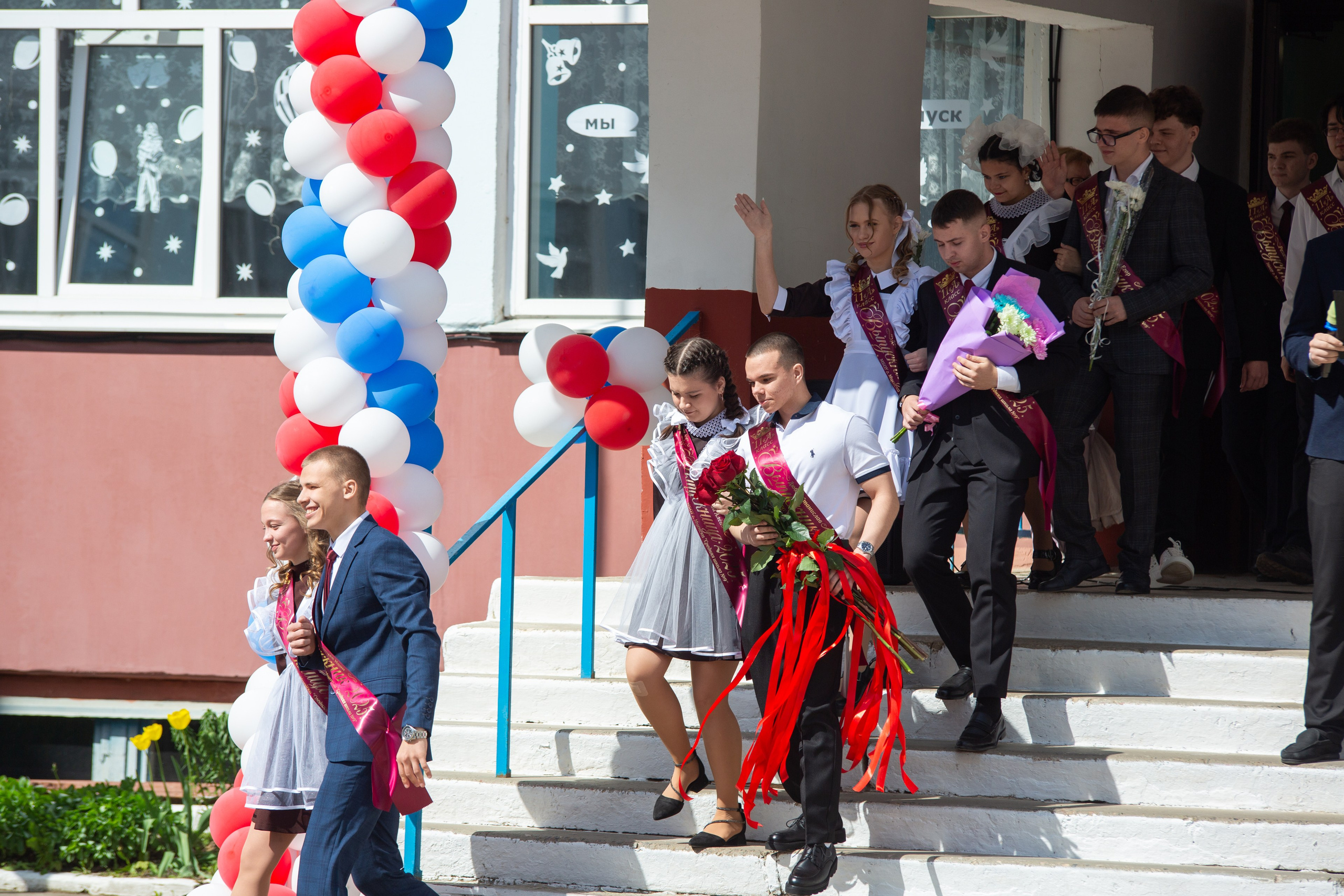 ПОСЛЕДНИЙ ЗВОНОК 2025 9 ШКОЛА. ТВОЙ АЛЬБОМ / ТВОИ ПРАВИЛА