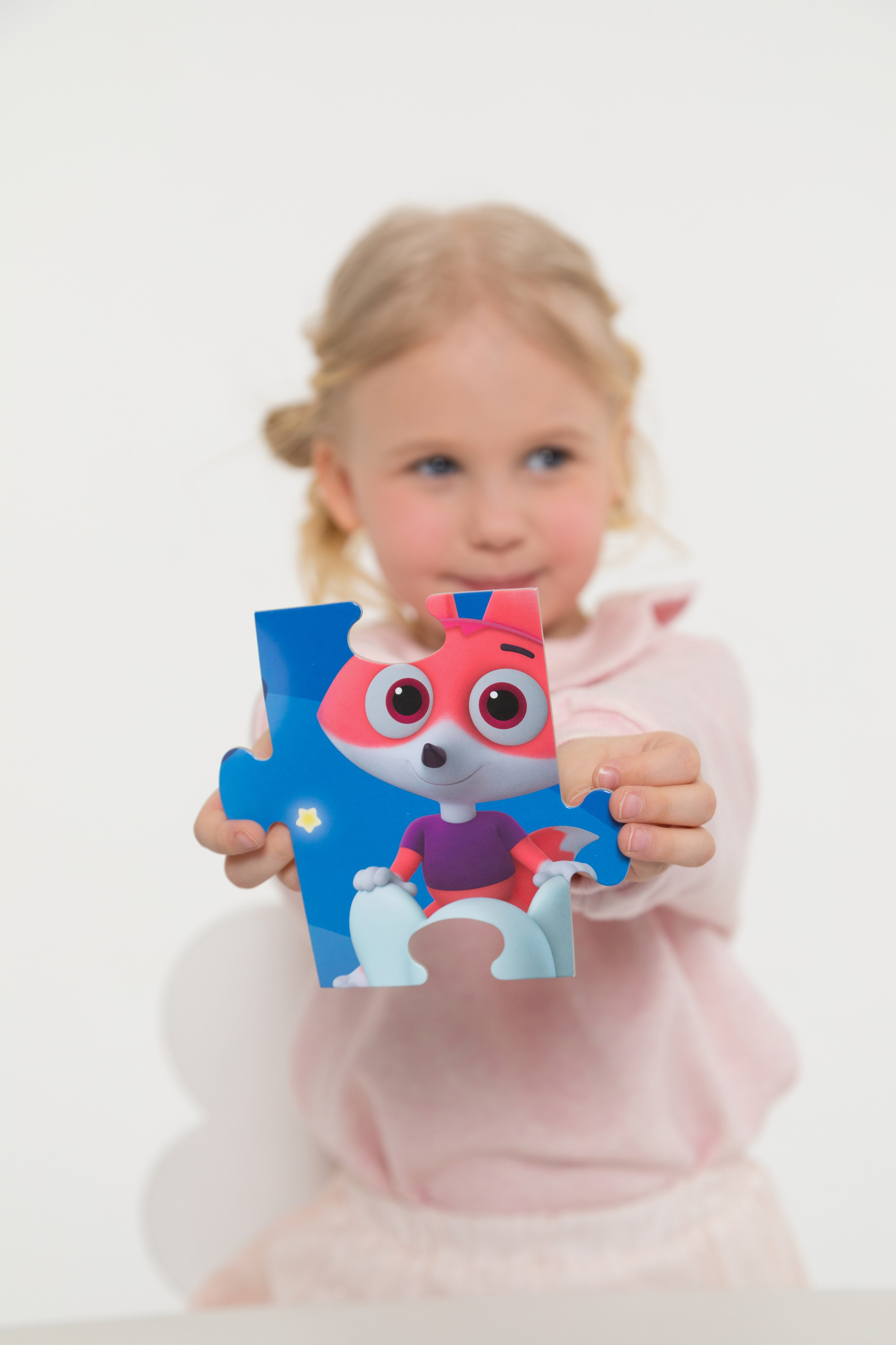 Имиджевая и каталожная съёмка для бренда детских пазлов. Детский и контент фотограф Надя Волкова Санкт-Петербург