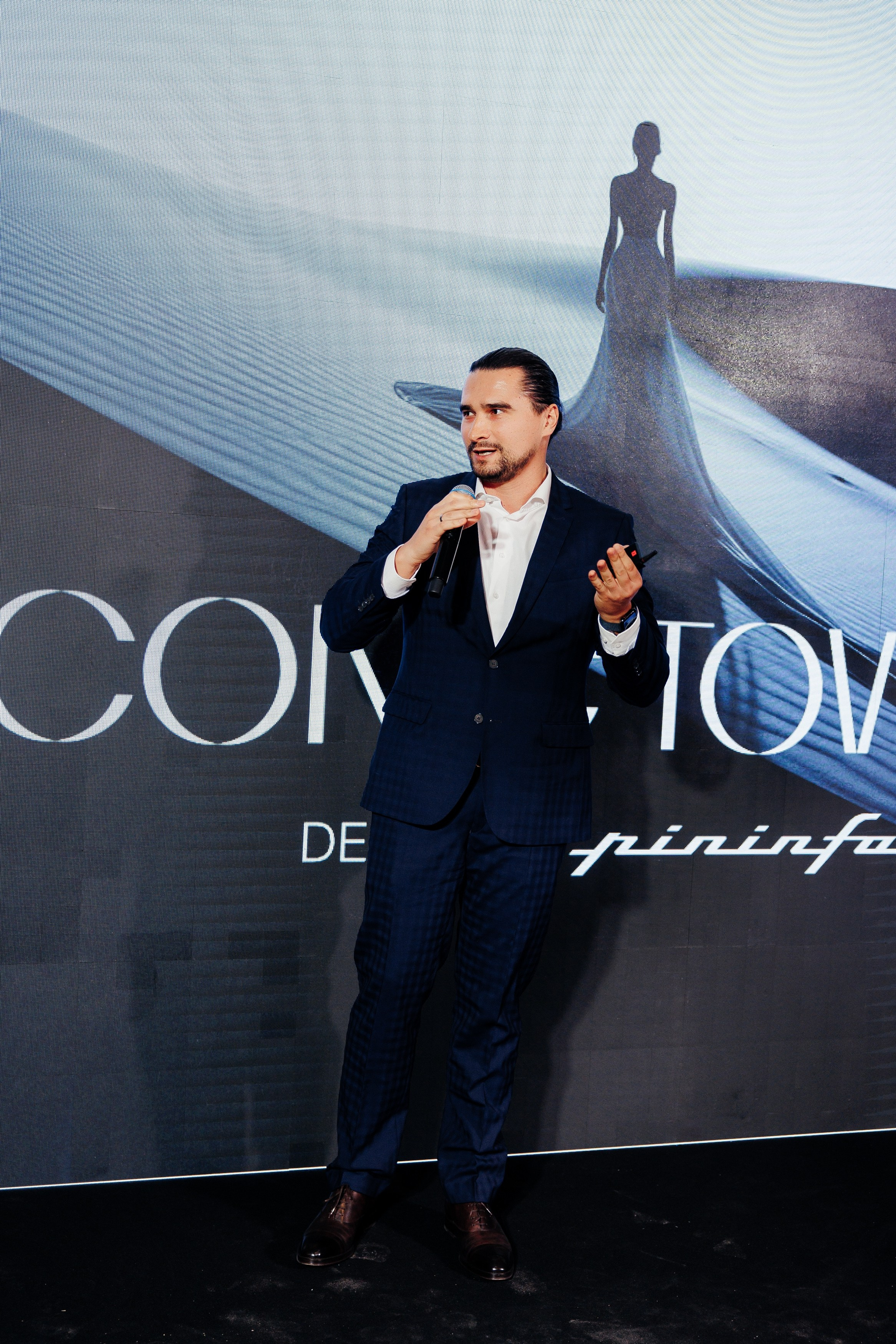 ICONIC TOWER. Фотограф в Москве Алексей Виноградов