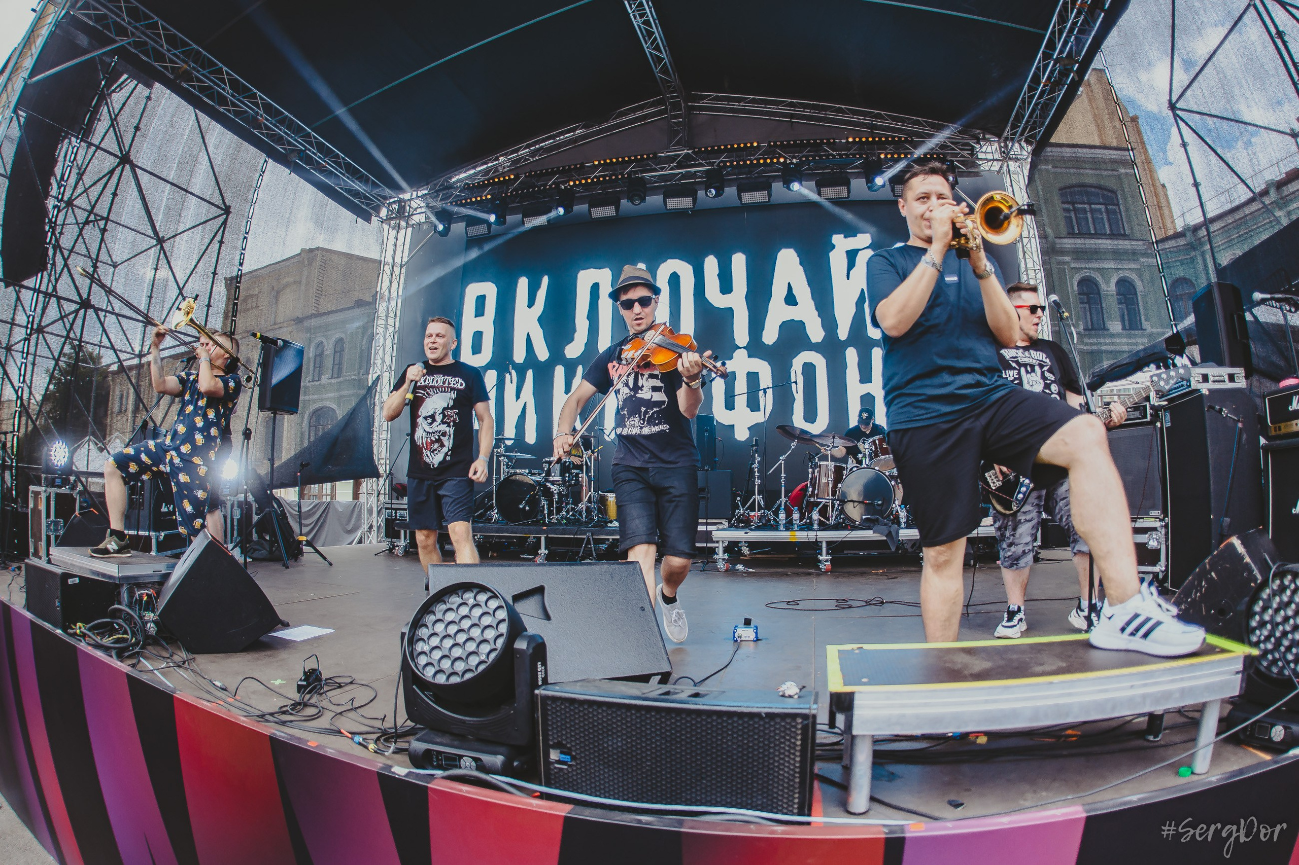 Включай Микрофон!, Панки в городе, антитлен, Двор Гостинки, Санкт-Петербург, 29.06.2024, SergDor, ПНХС, 29 июня 2024 года, #SergDor