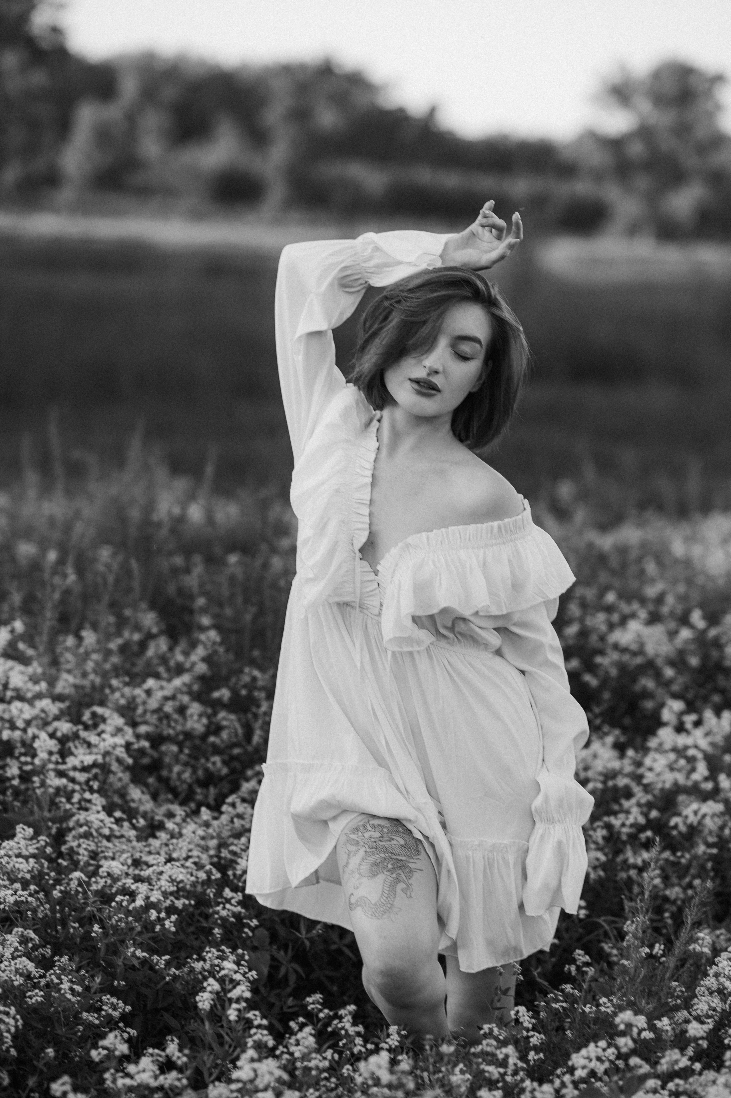 Полина и поле. Www.ostermiller.ru