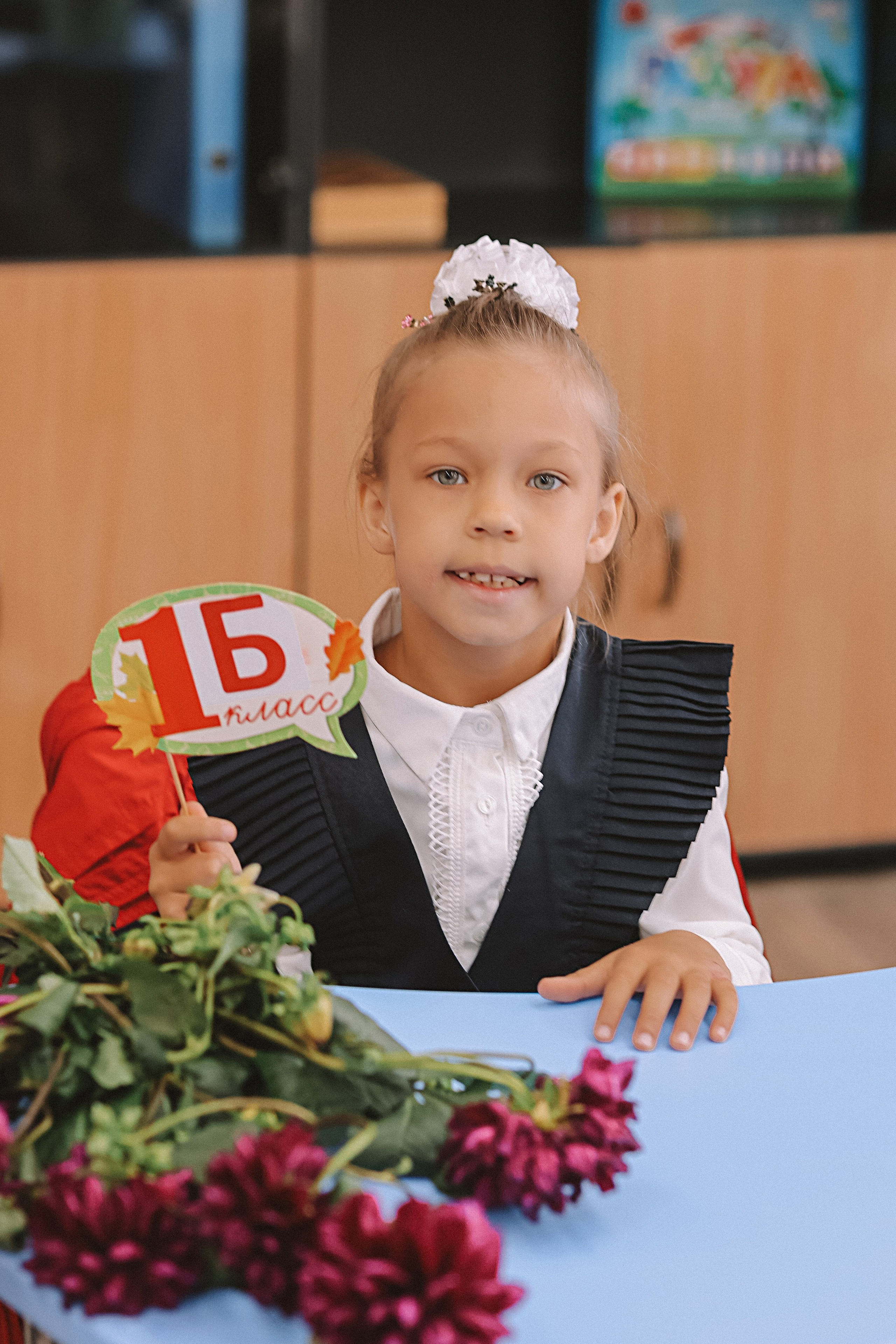 1 сентября линейка+кл час+портреты. Семейный фотограф Тюмень, фотограф на роды Салмина Мария