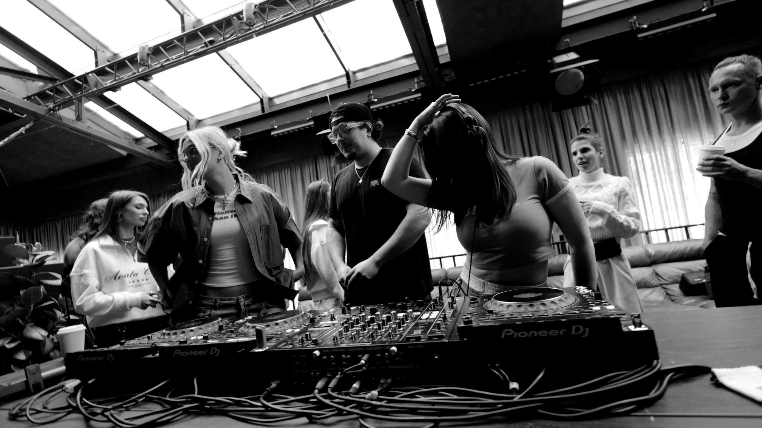 .оригинал — CONNECTED x 128Studio / 18.01.2026. TENZO | Креативный продюсер / Арт-директор