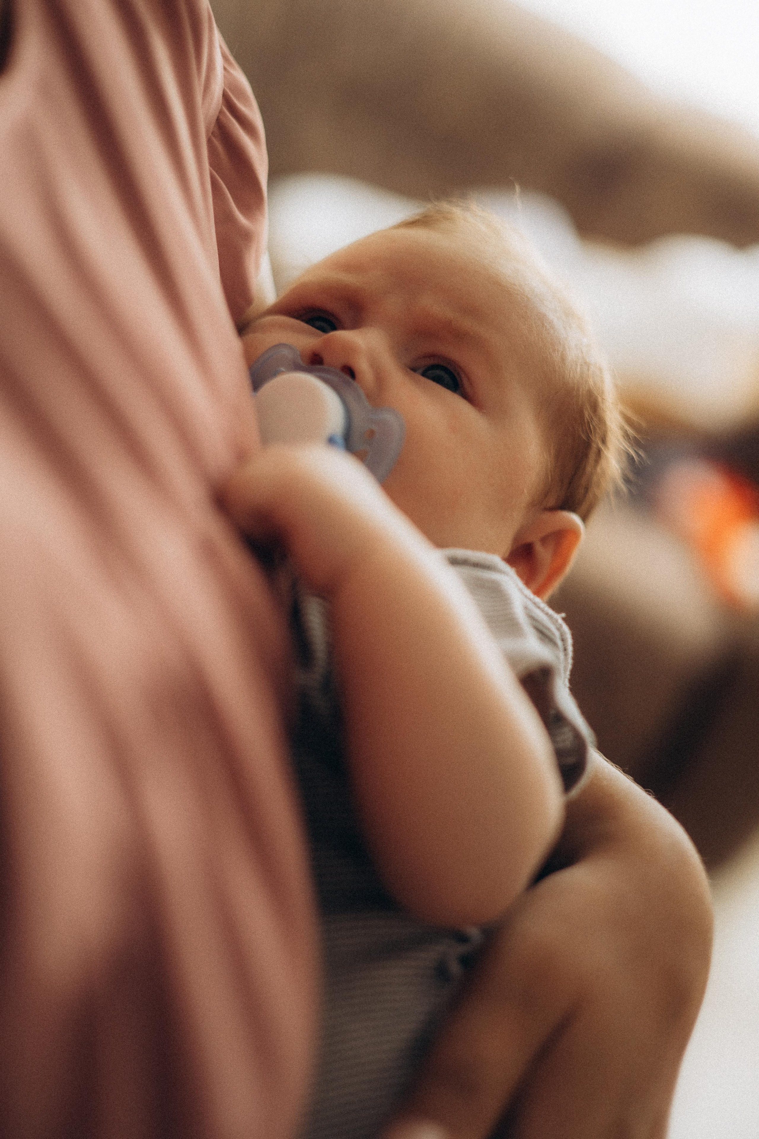 Мама и малыш. Семейный фотограф Новосибирск Фотограф на выписку Новосибирск