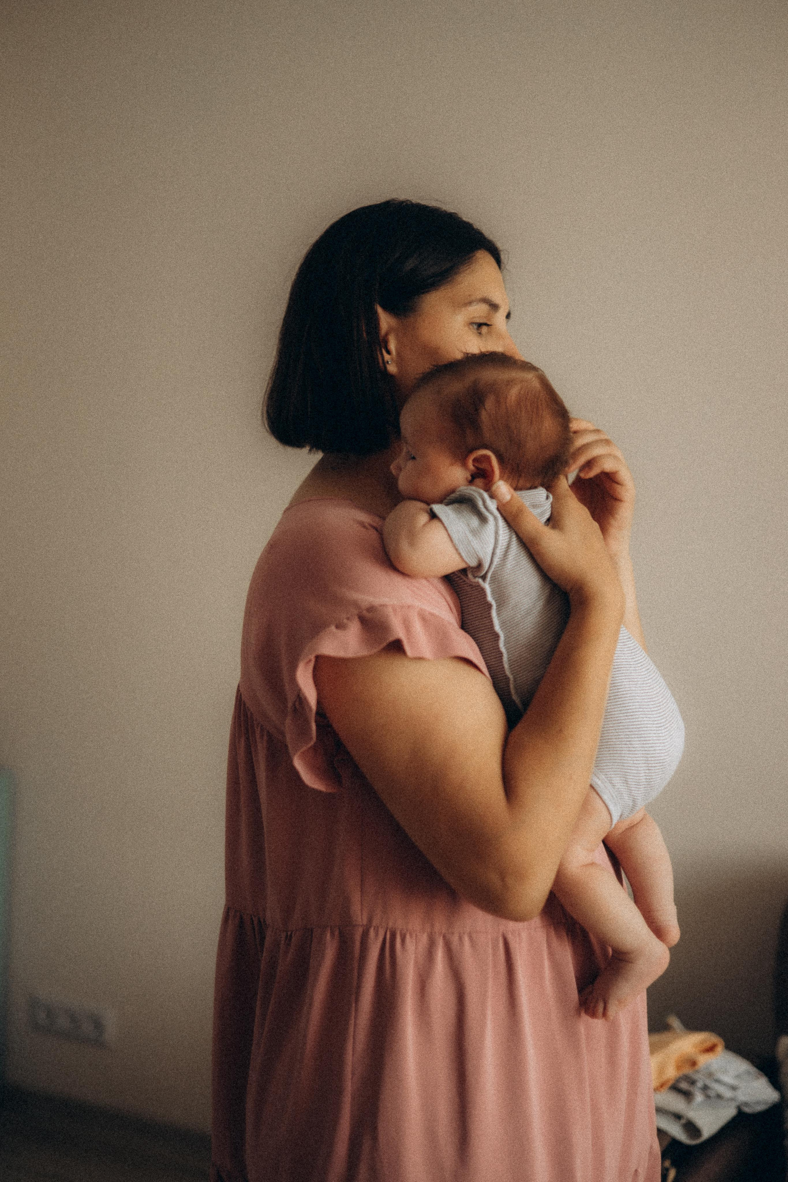 Мама и малыш. Семейный фотограф Новосибирск Фотограф на выписку Новосибирск