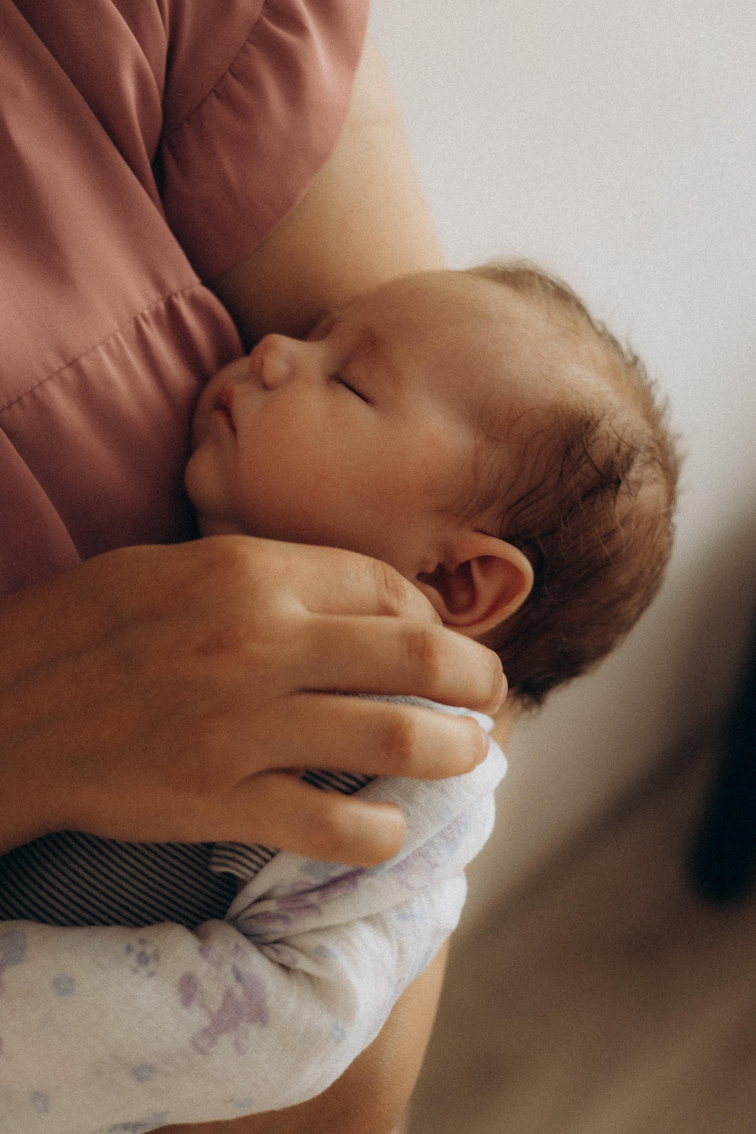 Мама и малыш. Семейный фотограф Новосибирск Фотограф на выписку Новосибирск