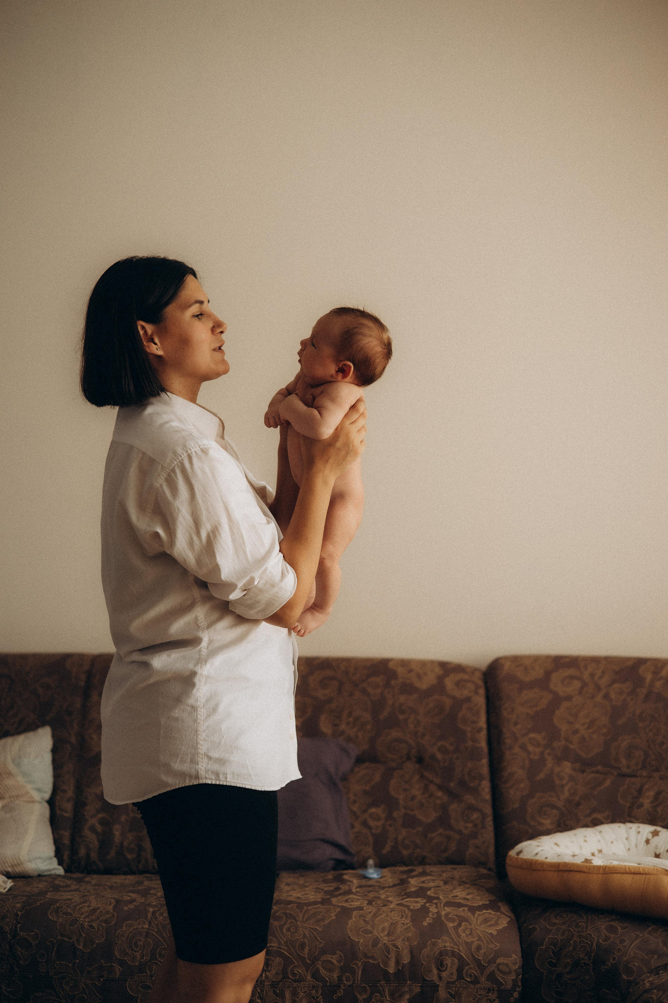Мама и малыш. Семейный фотограф Новосибирск Фотограф на выписку Новосибирск