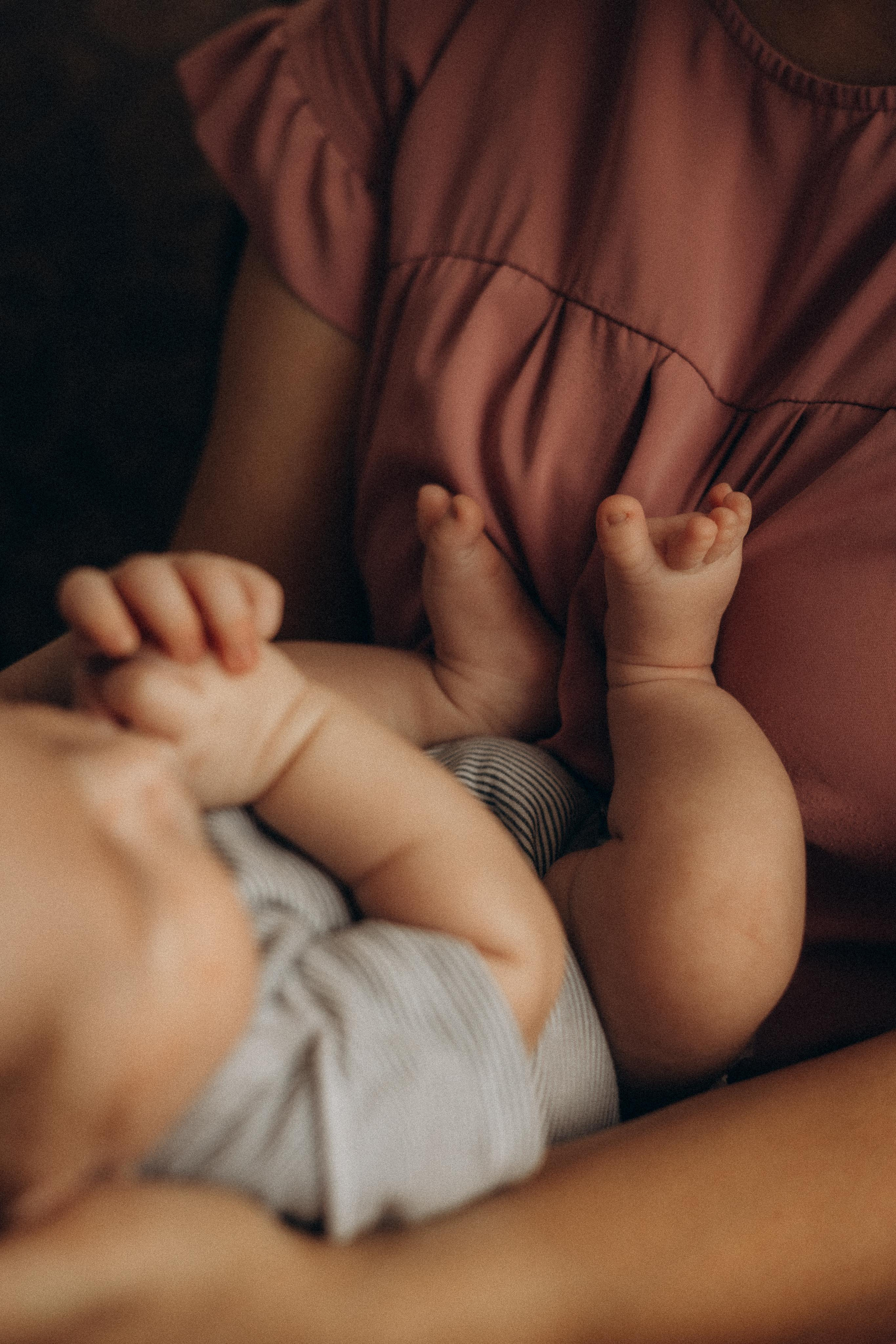 Мама и малыш. Семейный фотограф Новосибирск Фотограф на выписку Новосибирск
