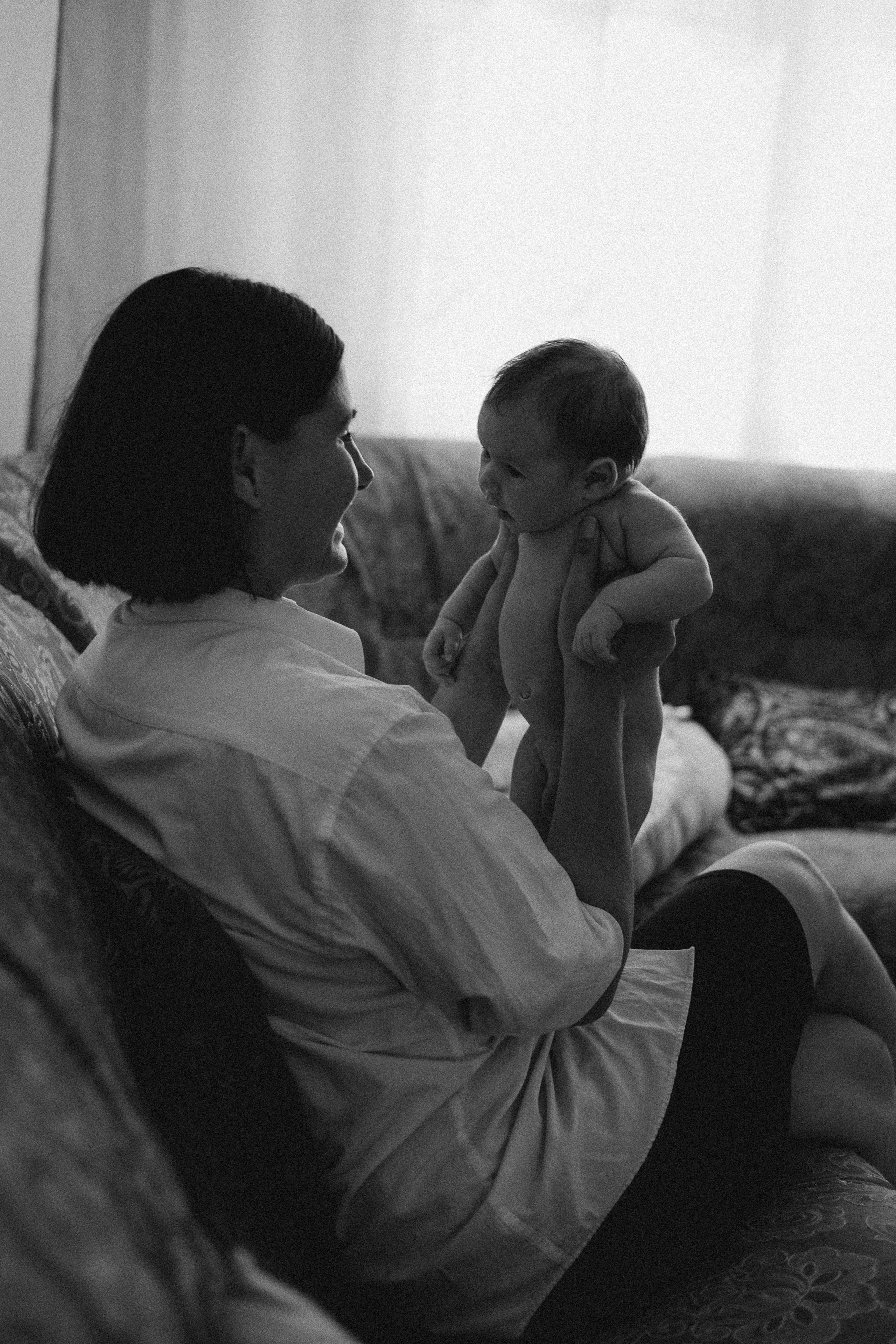 Мама и малыш. Семейный фотограф Новосибирск Фотограф на выписку Новосибирск