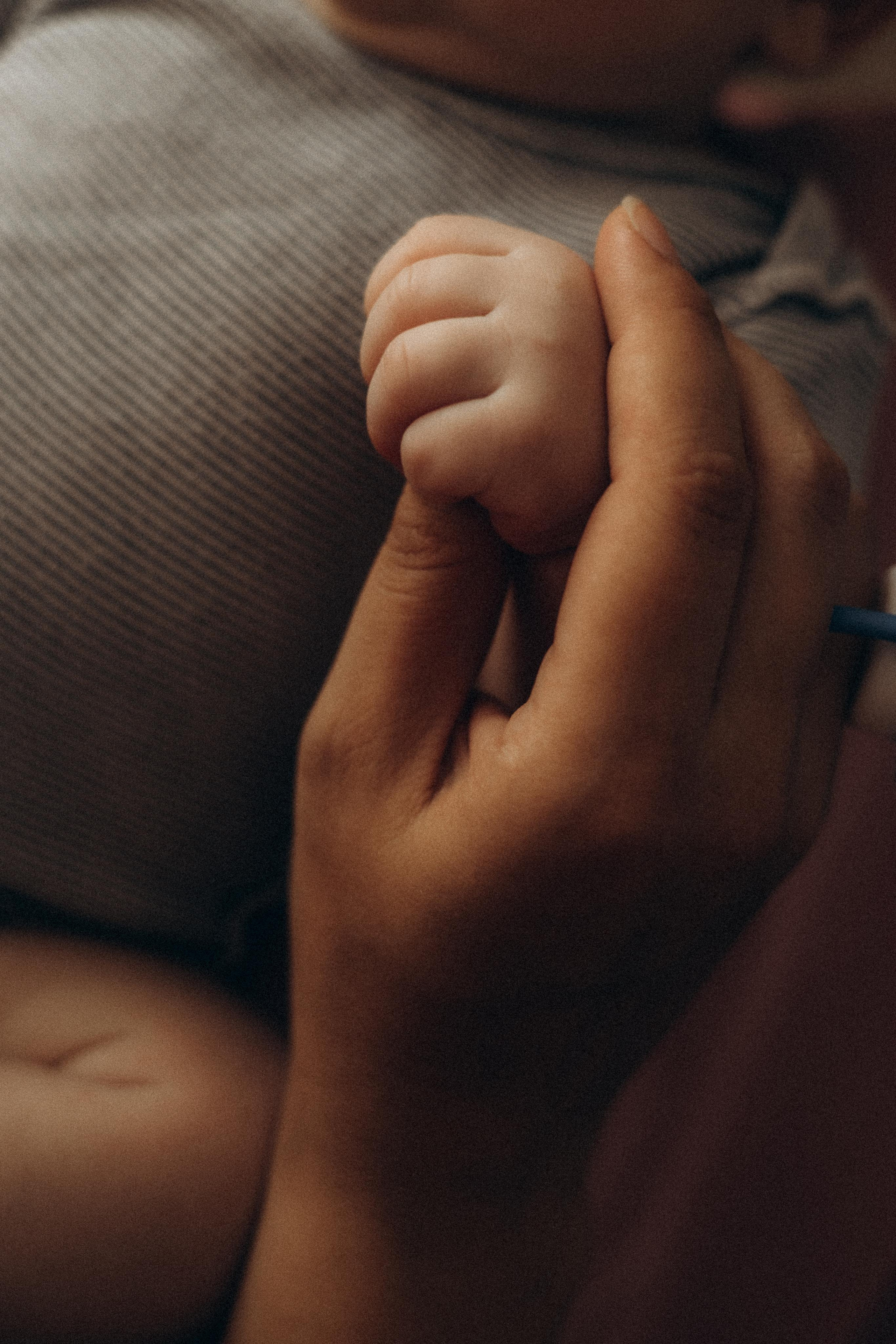 Мама и малыш. Семейный фотограф Новосибирск Фотограф на выписку Новосибирск