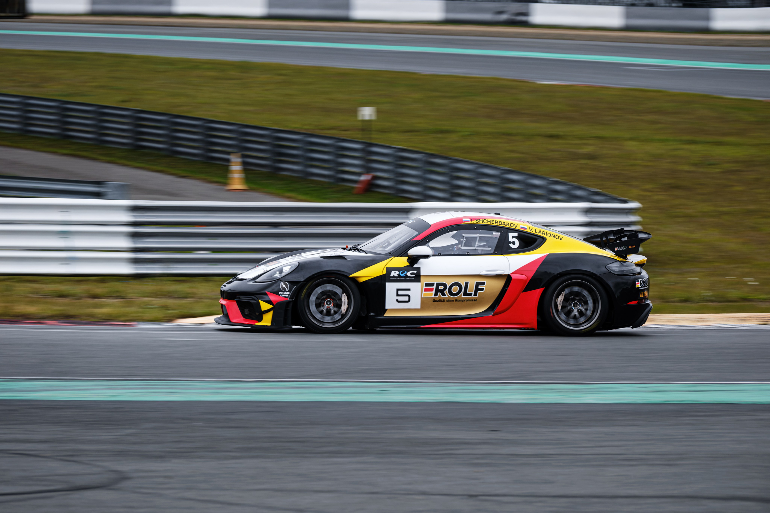 Российская серия гонок на выносливость. Авто и мотоспорт — фотограф Антон Медведев iCoguar