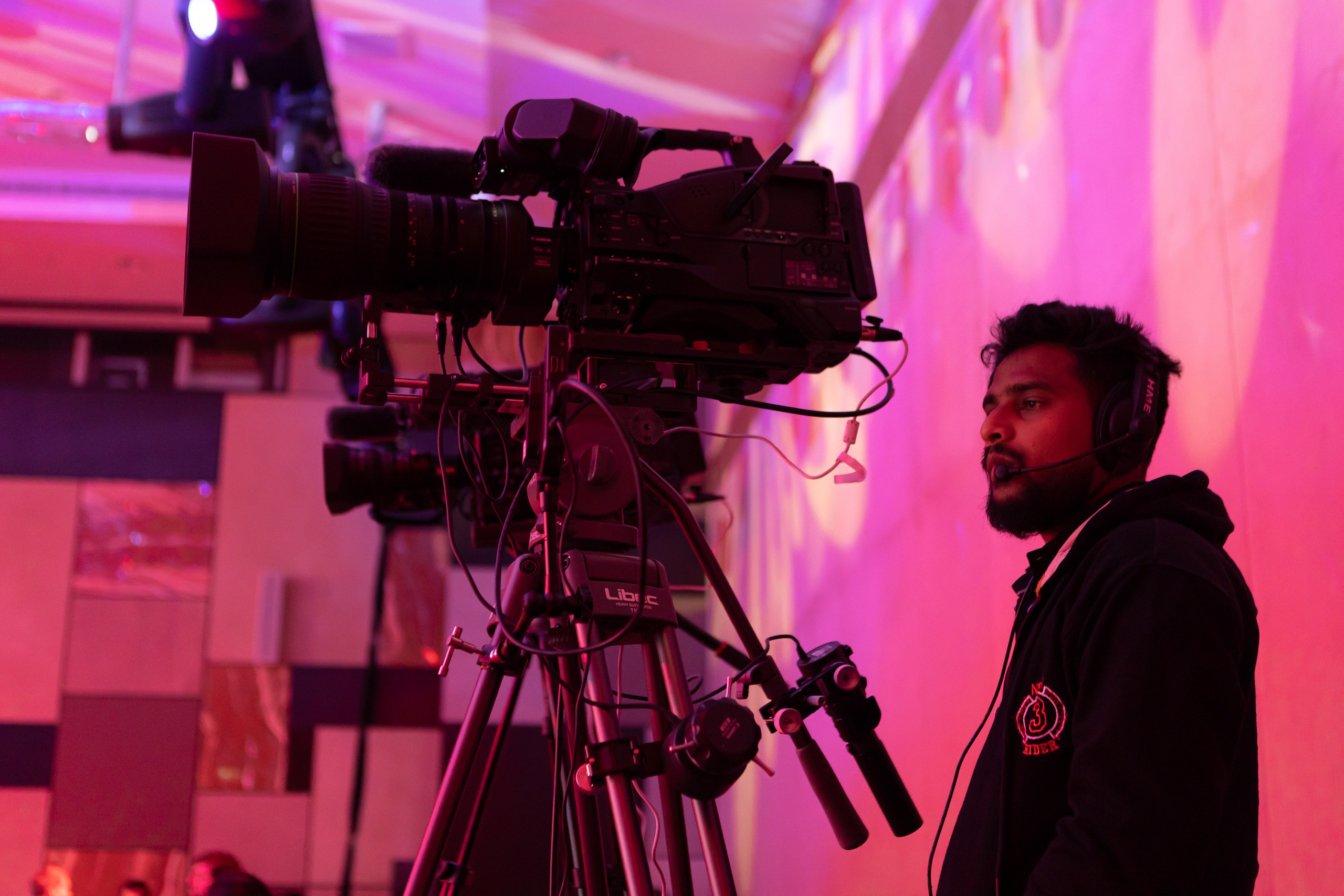 Abu-Dhabi | NA VOLNE Backstage. Фотограф Юлия Назарова