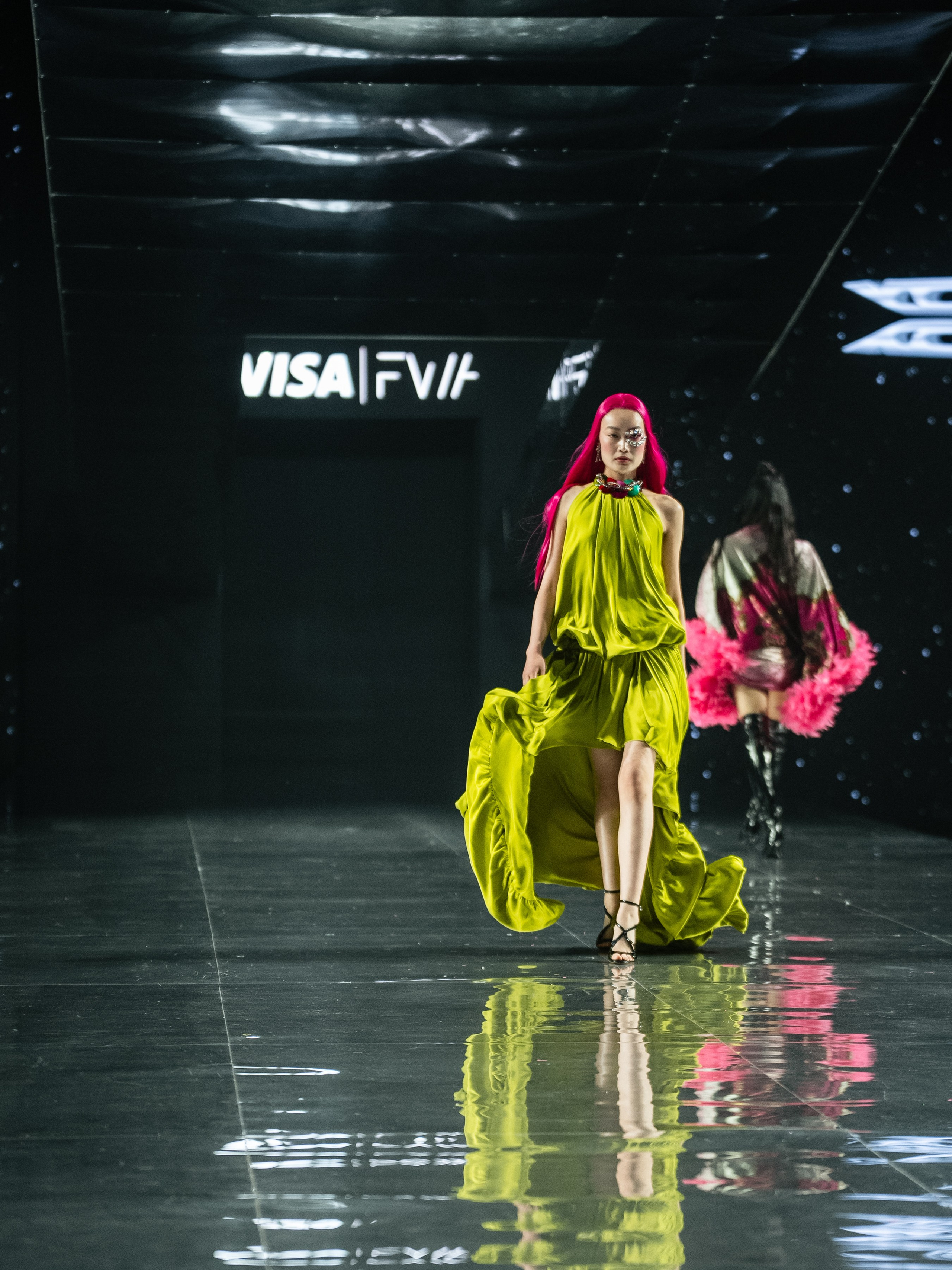 Visa Fashion Week YESYES. Сайт Алматинского НЮ АРТ, будуар и фэшн фотографа Дениса Карпенко