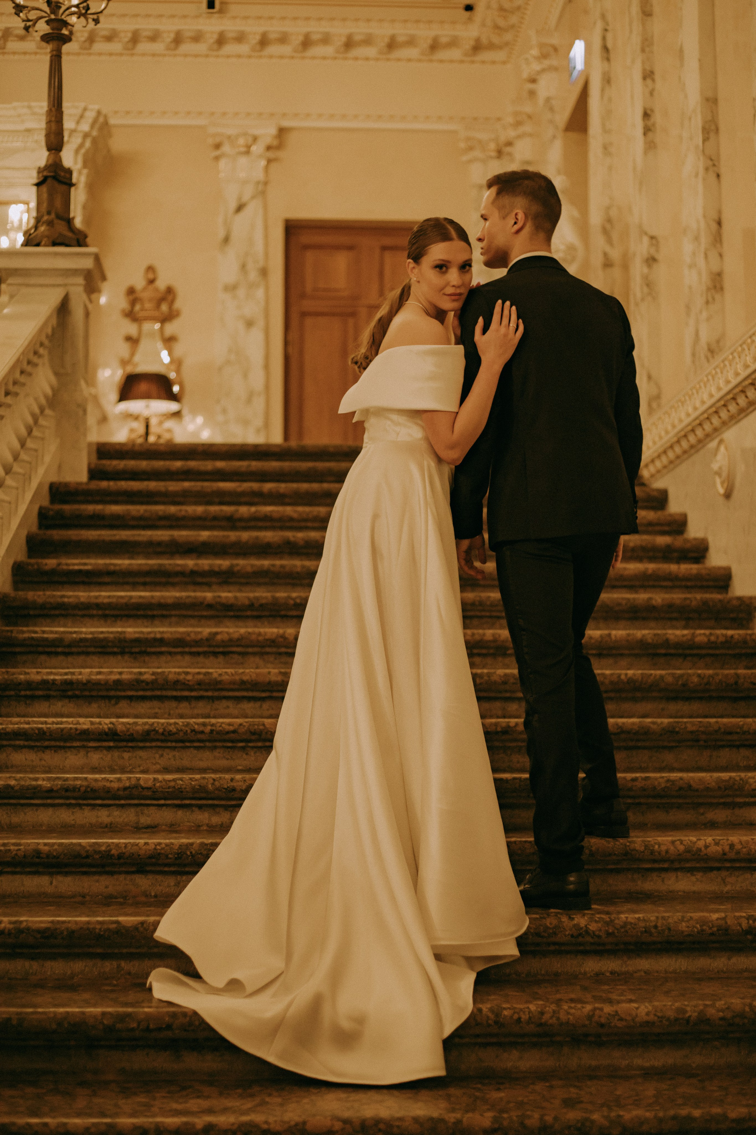 Роман и Валерия. Главная