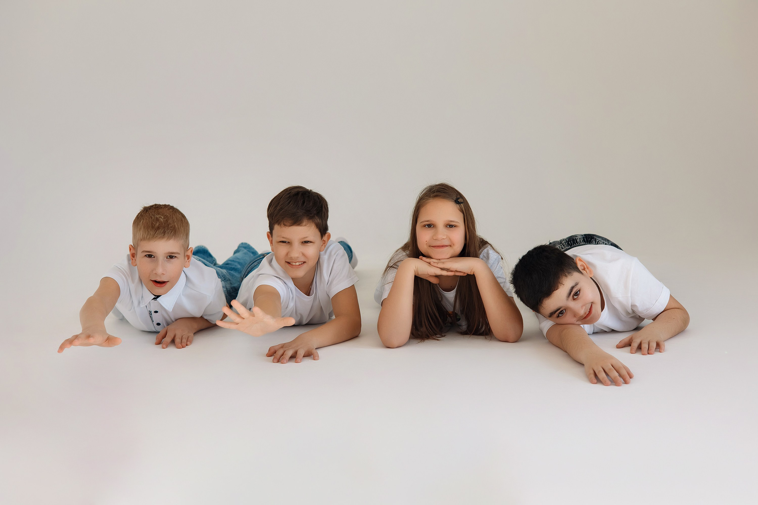 4 класс съемка в фотостудии. Фотограф Любовь Корниенко, Примоский край