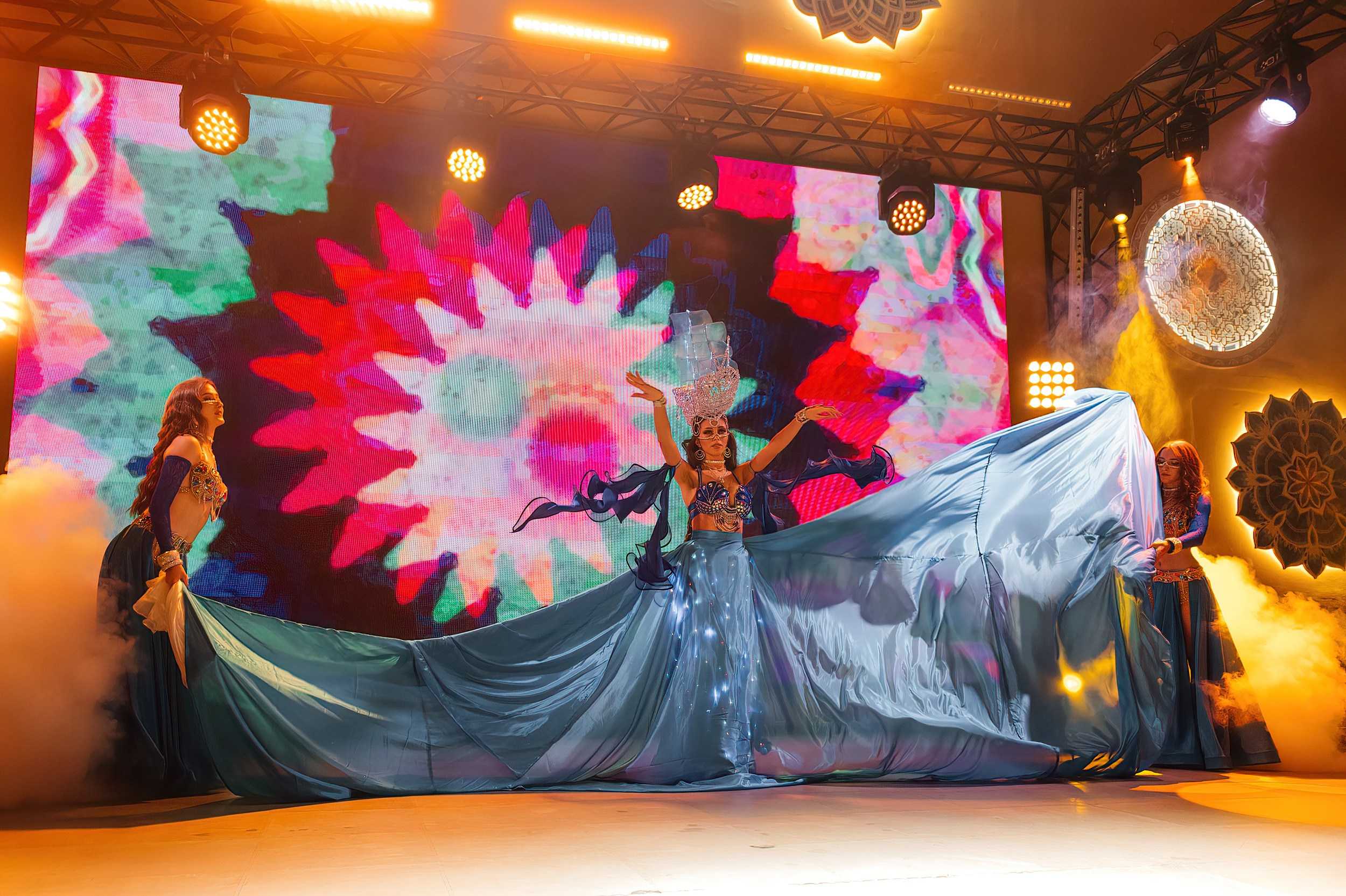 Новогодняя ночь 2024 в ресторане Чайхона ВО. Коммерческий фотограф в Санкт-Петербурге Анна Кобзарь