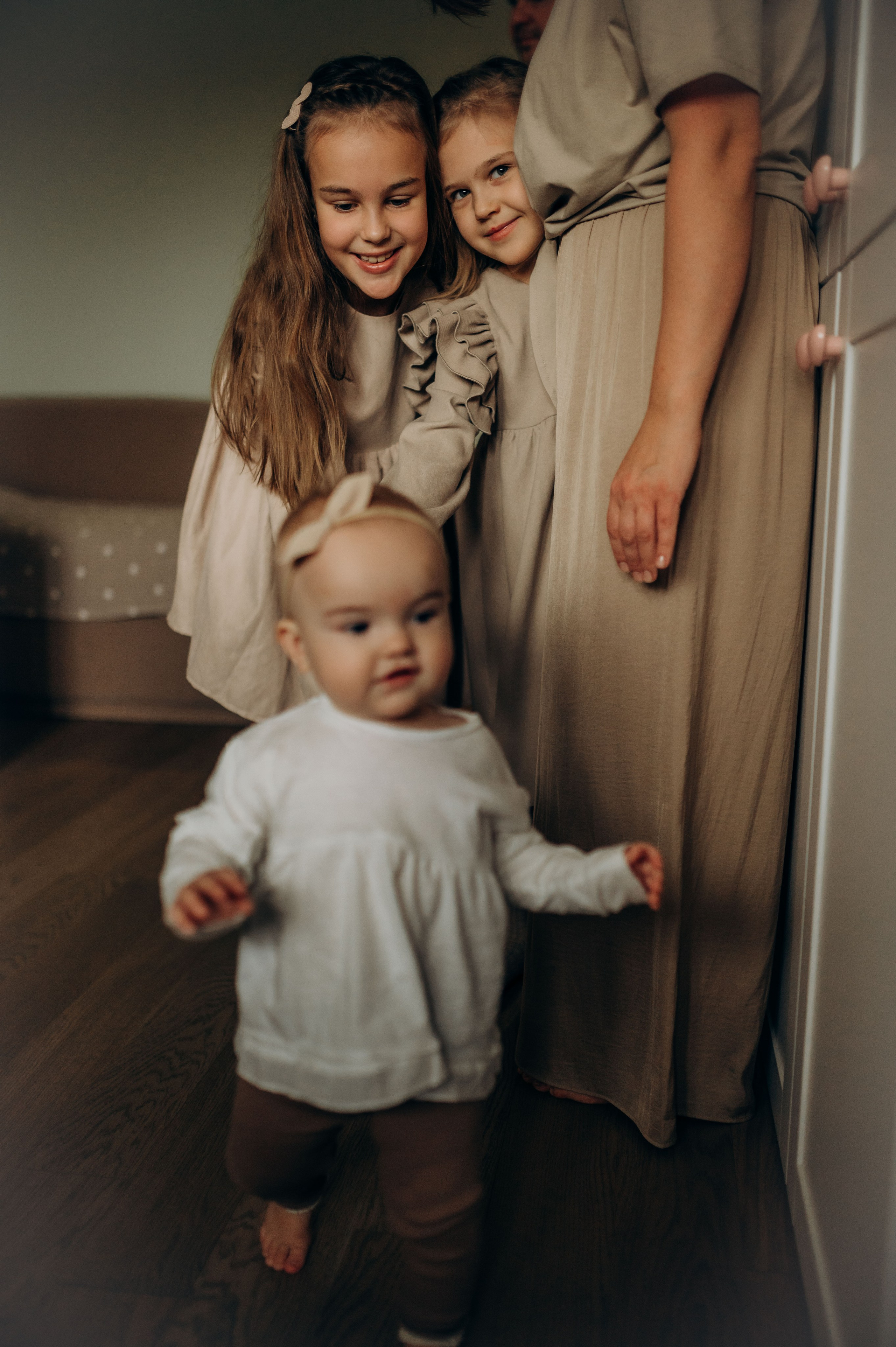 Годик младшей сестрёнке. Семейный фотограф в Домодедово и Москве Елена Пичугина