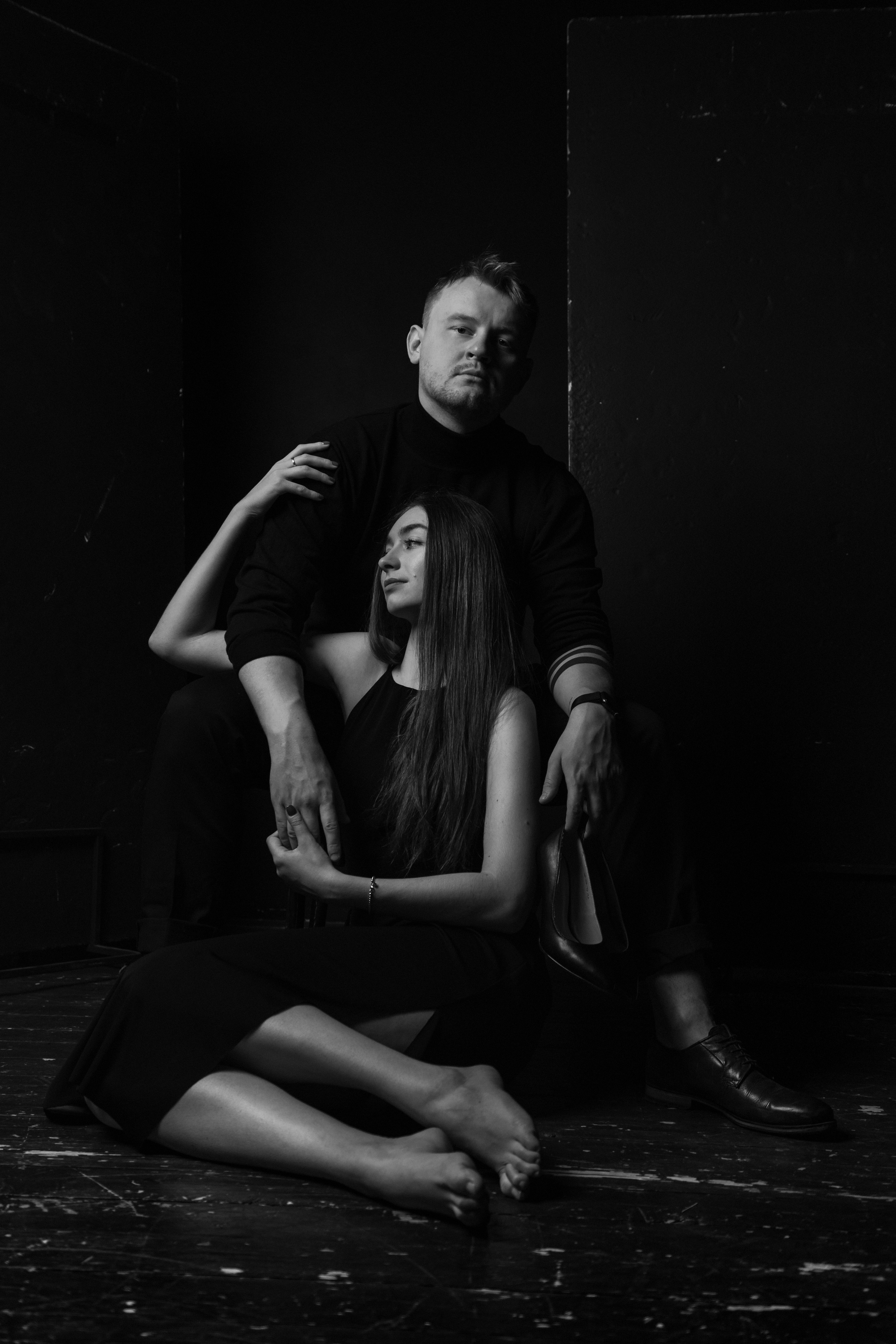 портрет пары в студии, фотосессия lovestory в москве, портретный фотограф гладков дмитрий