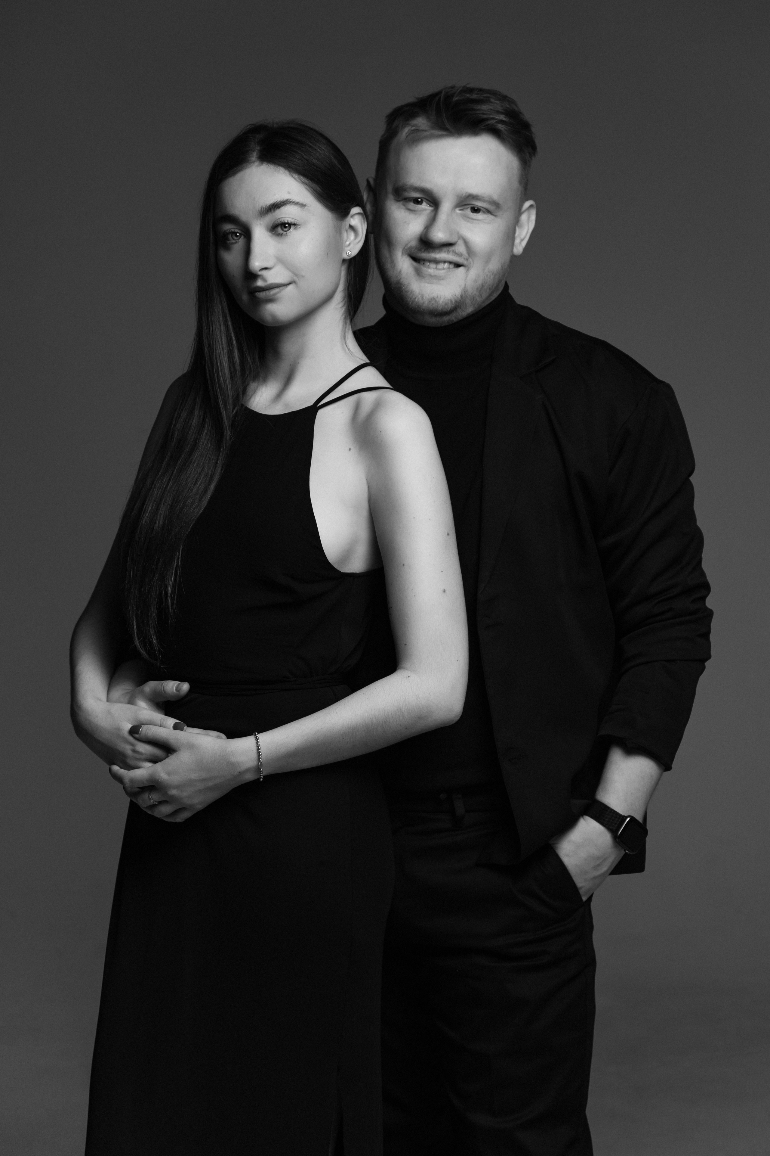 черно белый классический парный портрет, фотосессия lovestory в москве, портретный фотограф гладков дмитрий