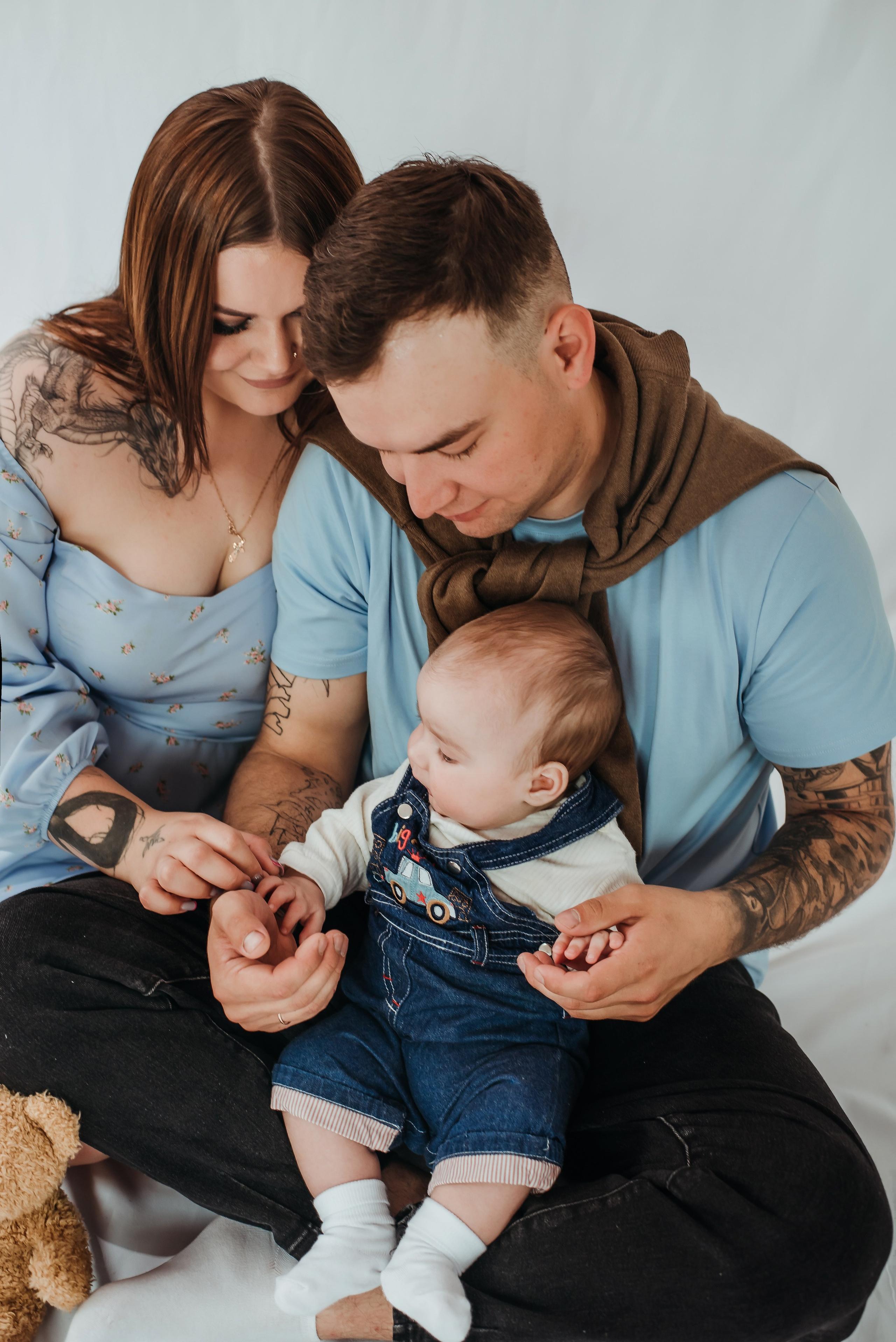 Семейная фотосессия в студии. Свадебный и портретный фотограф lifestyle