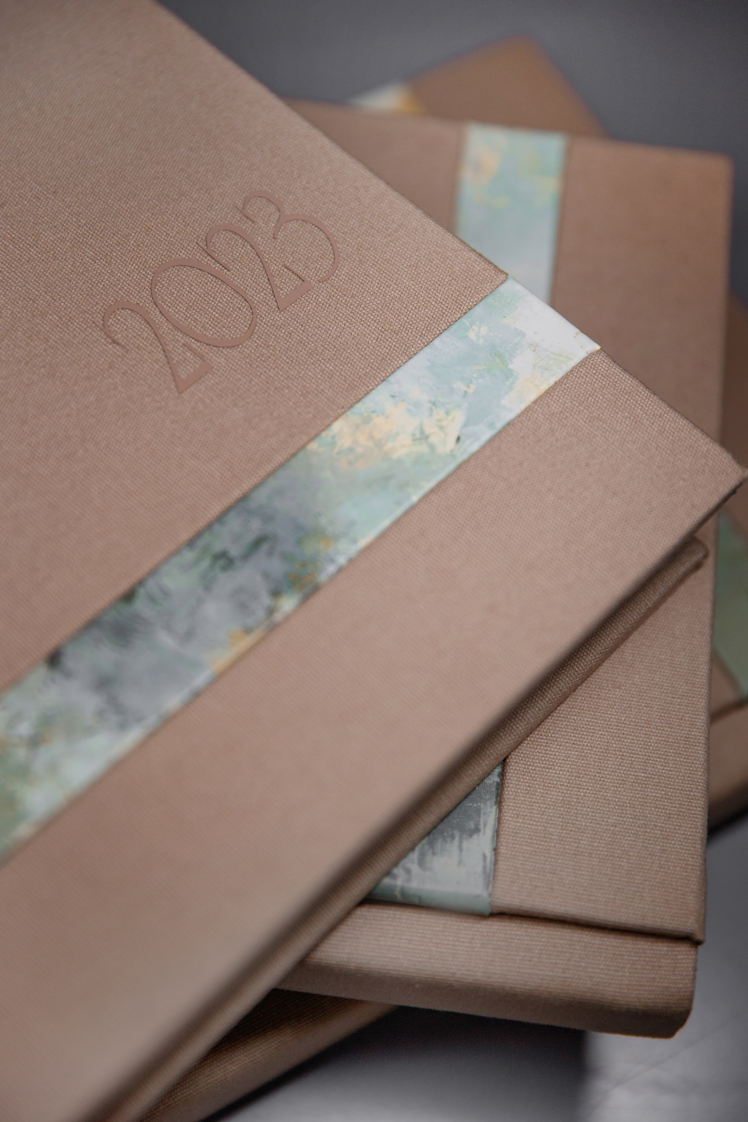 ЛУАНА. Заказать индивидуальную фотокнигу ручной работы