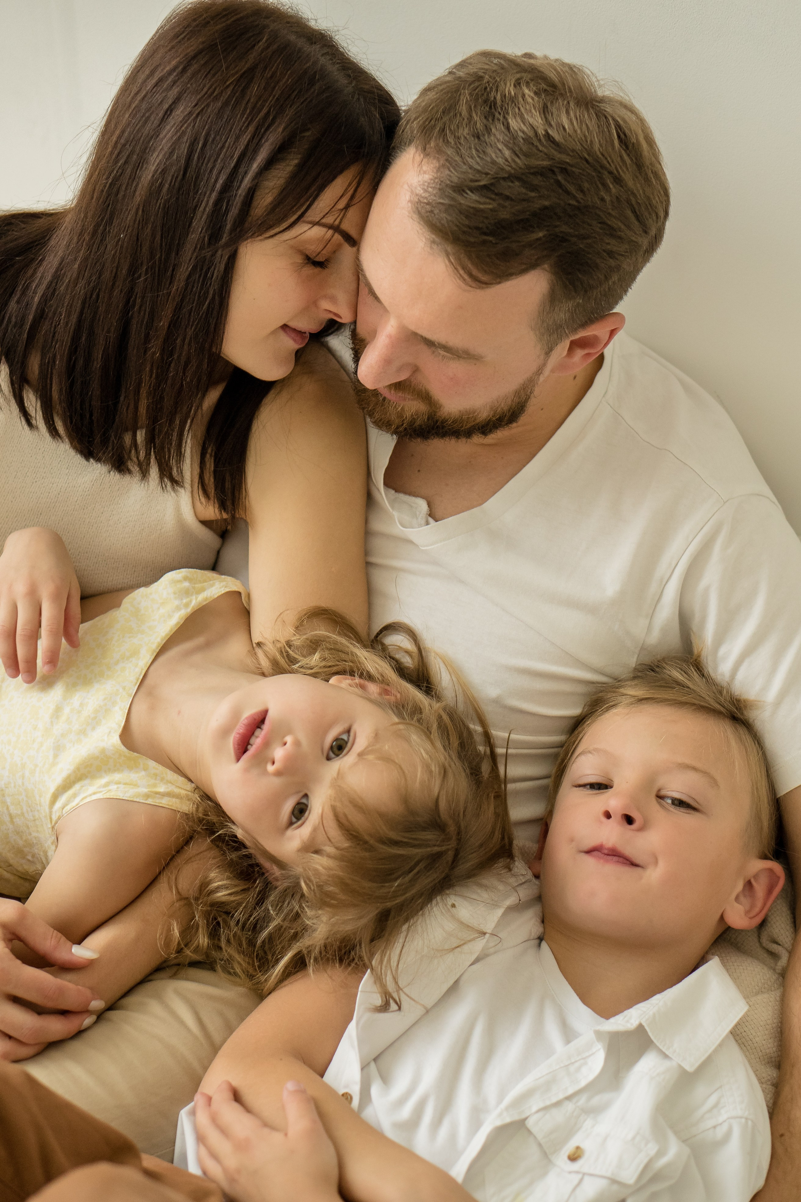 Семейная фотосессия семьи К. в фотостудии. Фотограф Ольга Игорева