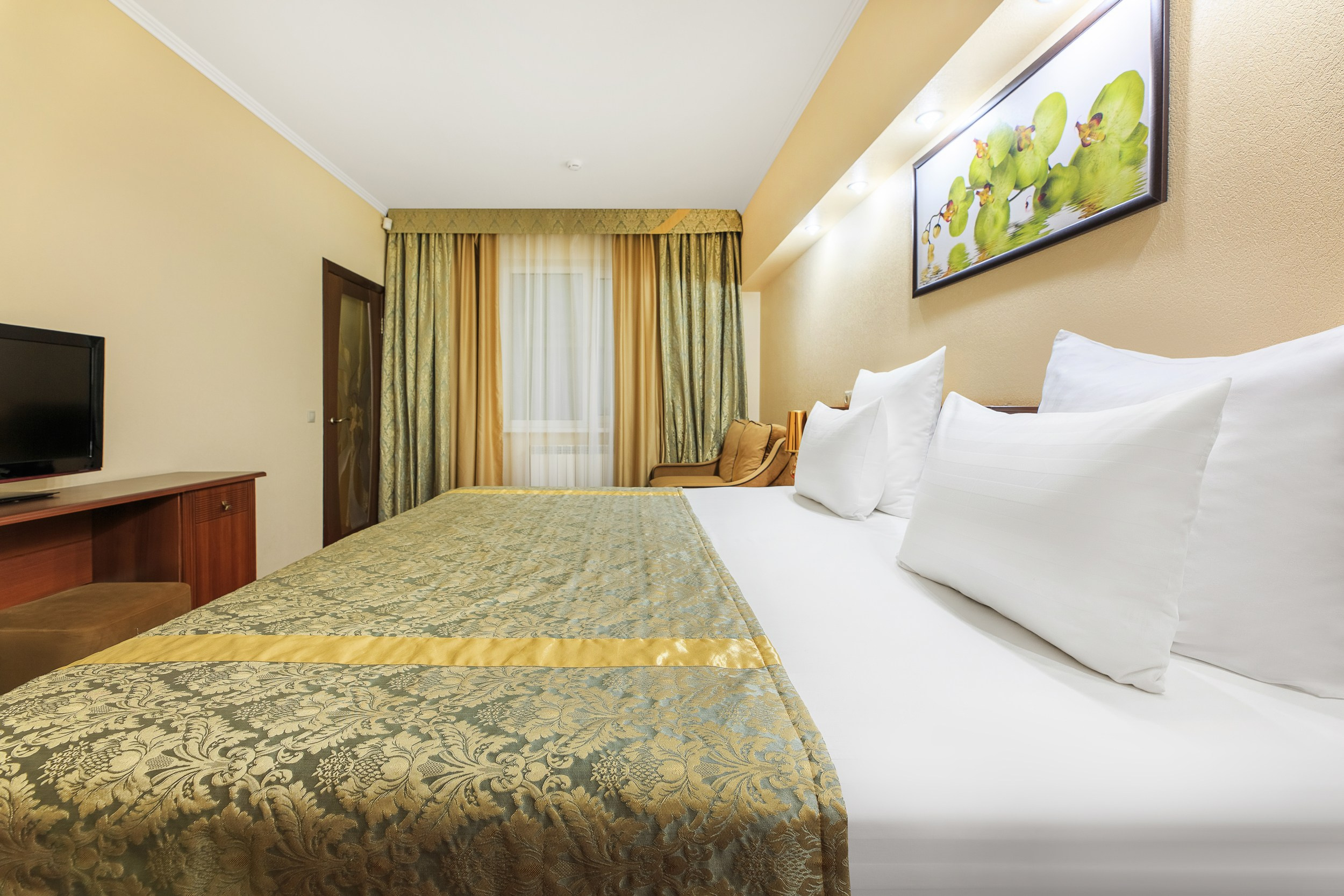 Отель «Тиздар». Профессиональная фотосъёмка интерьеров, предметная фотосессия еды для меню г. Анапа