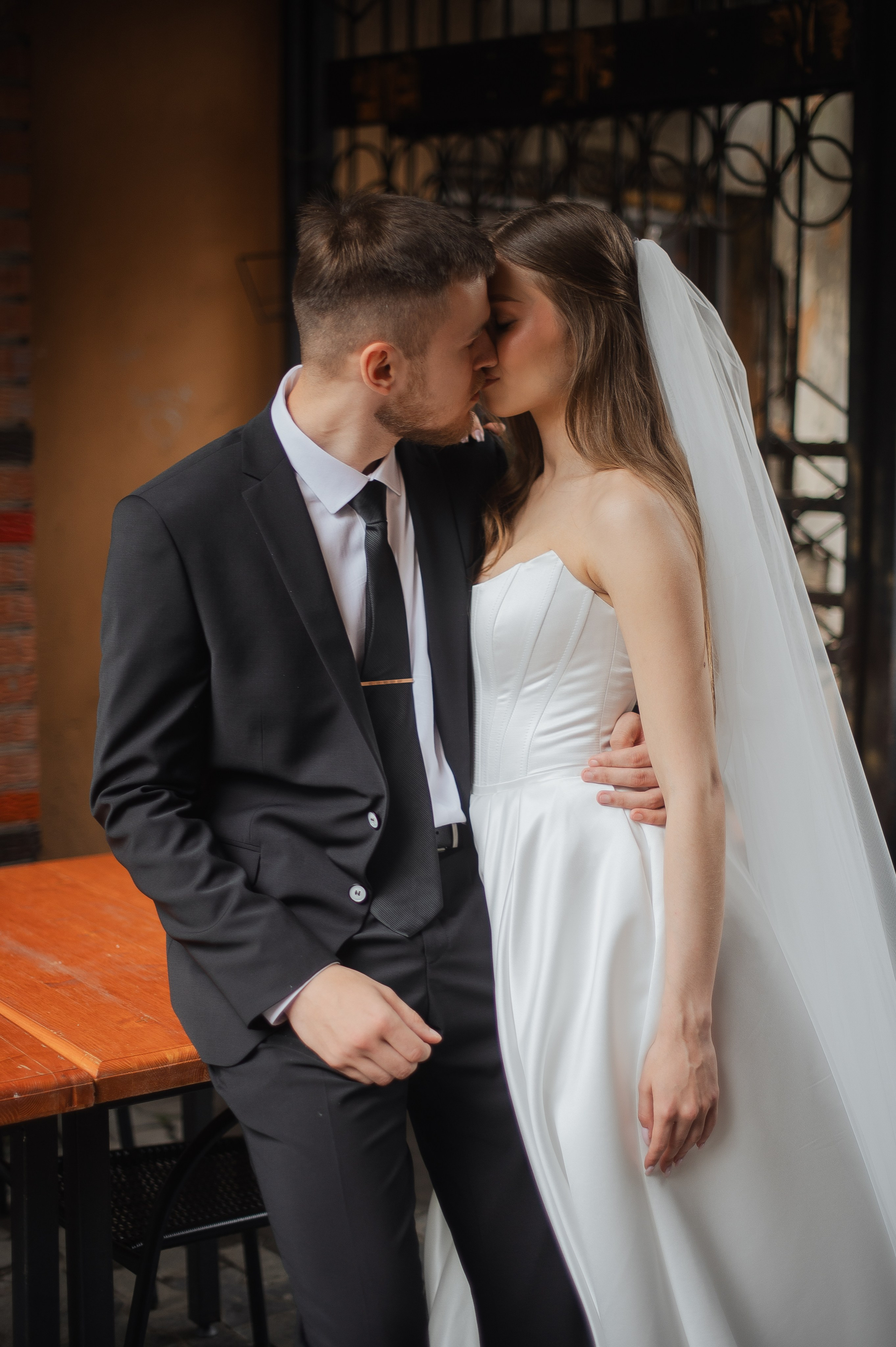 Свадьба на берегу Волги. Свадебный фотограф в Ярославле Денис Медоваров