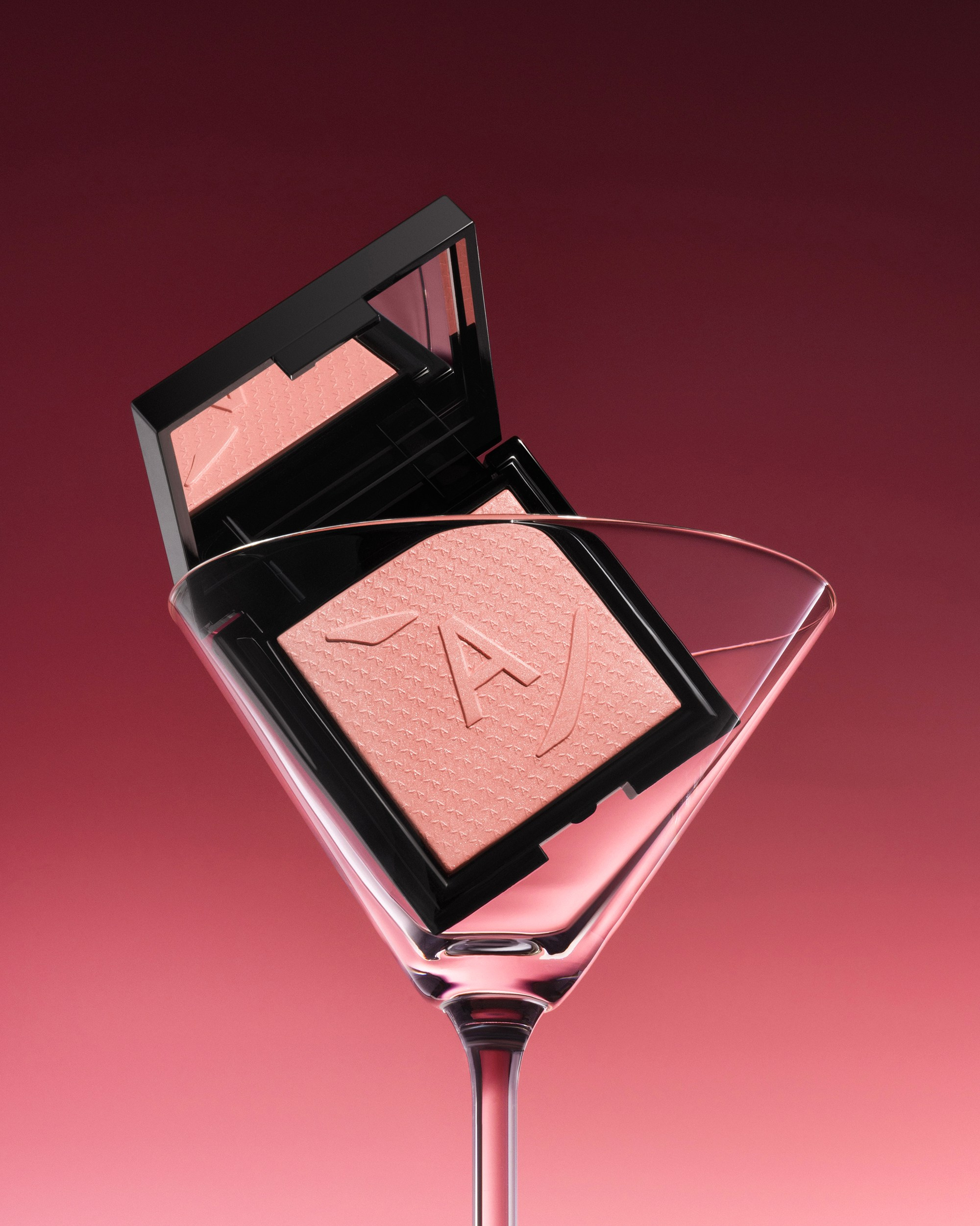 Съемка румян Your Cheeks Blush для бренда Annbeauty. Бьюти и предметный фотограф в Москве Светлана Грачева