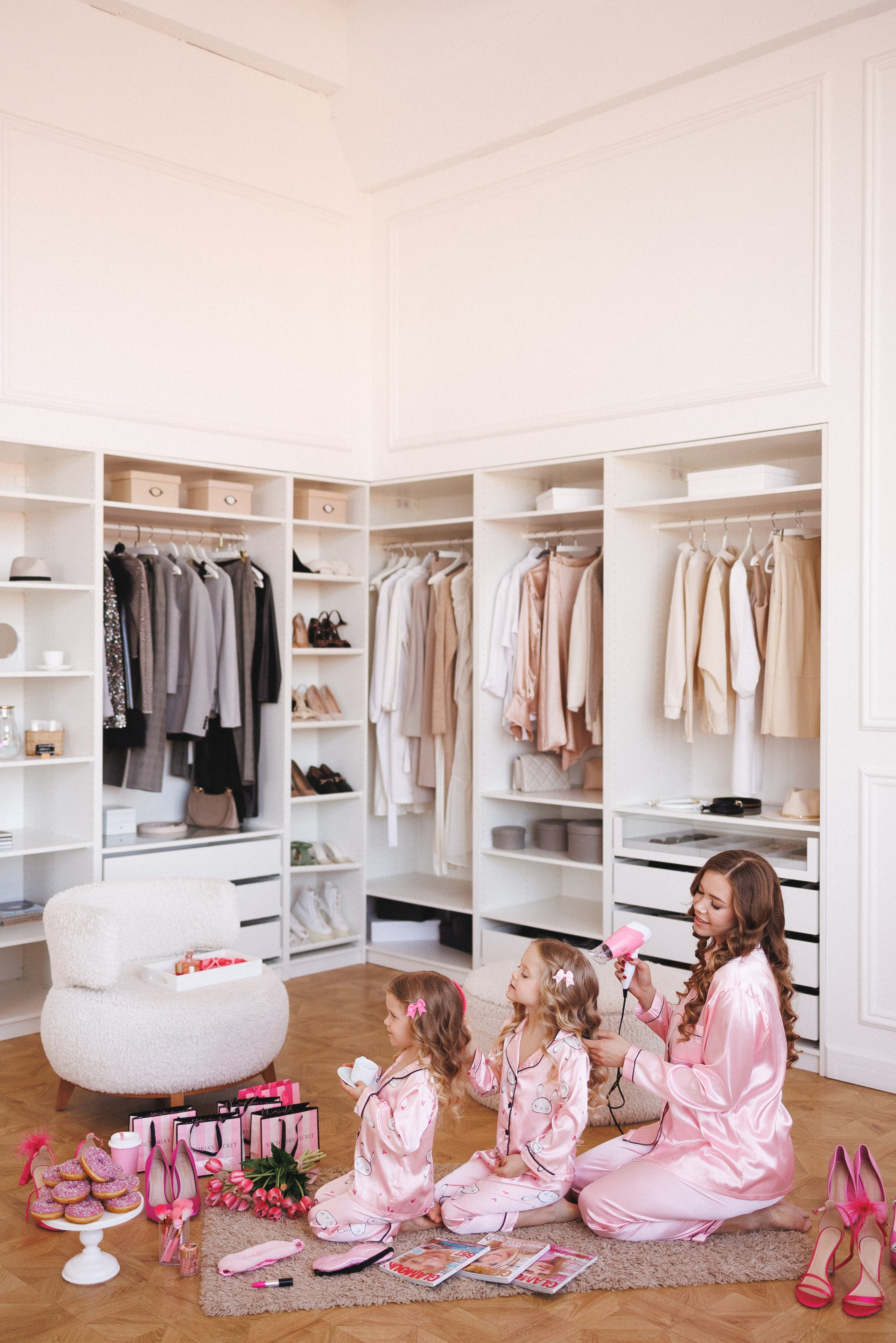 Фотосессия для девочек в тематике «Гардеробная». Семейный и детский фотограф в Краснодаре Анна Трашкова