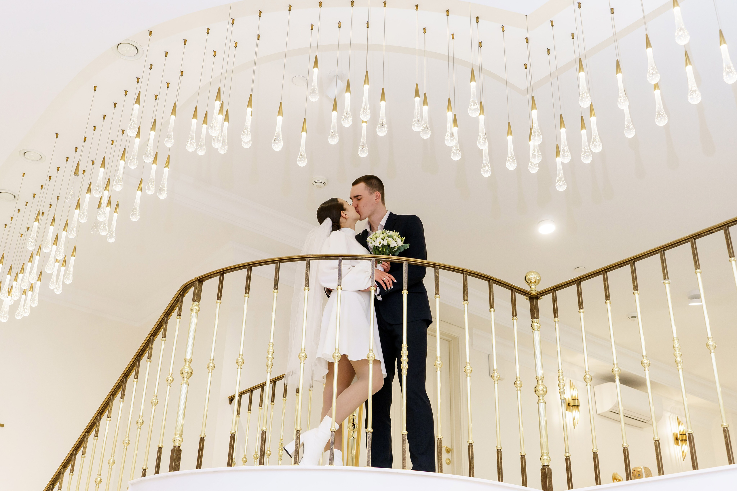 Екатерина и Никита. ЗАГС и прогулка. Фотограф и видеограф в Москве и Московской области Мария Вишня