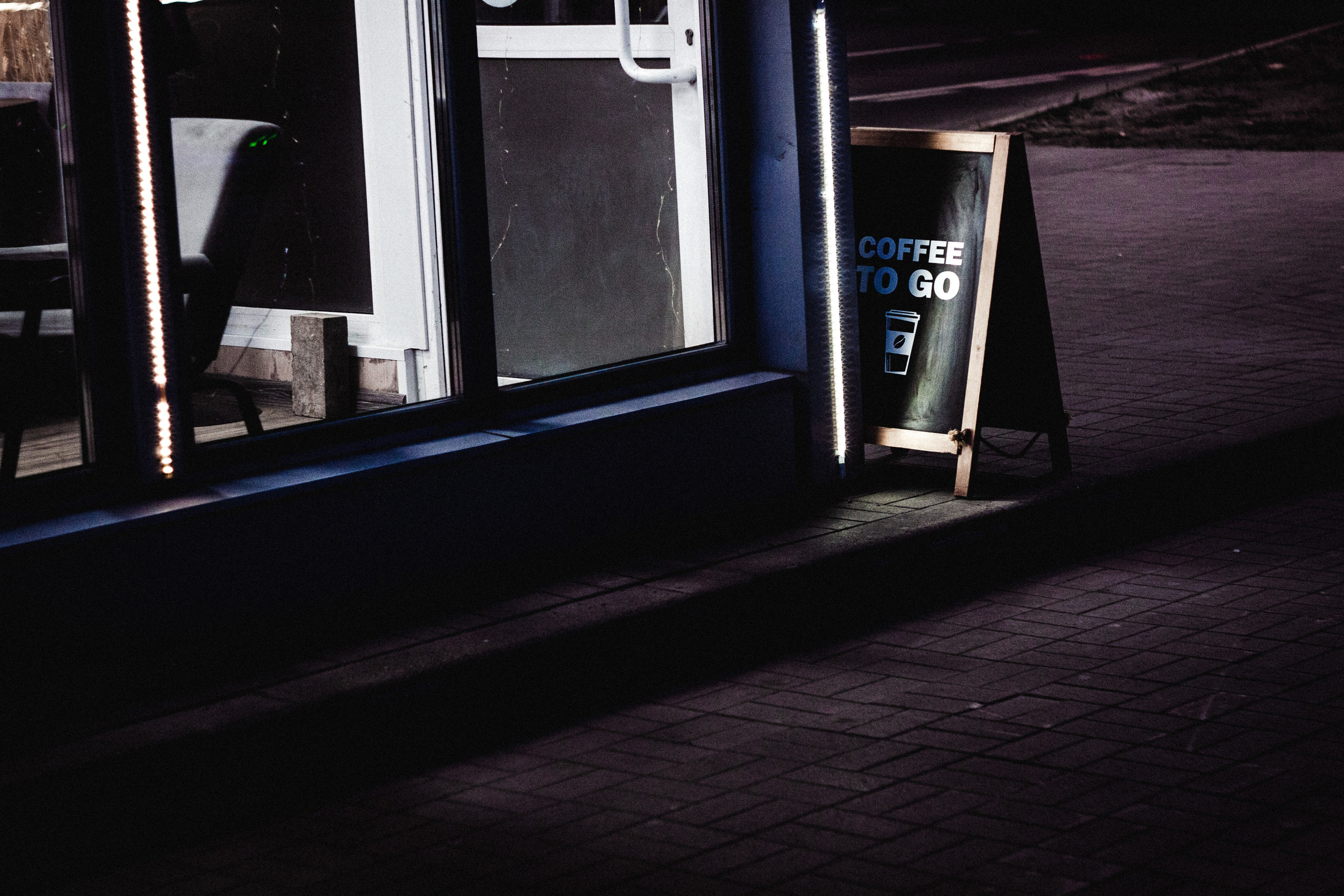 День после. Den Mirov — Фотограф, Музыкант