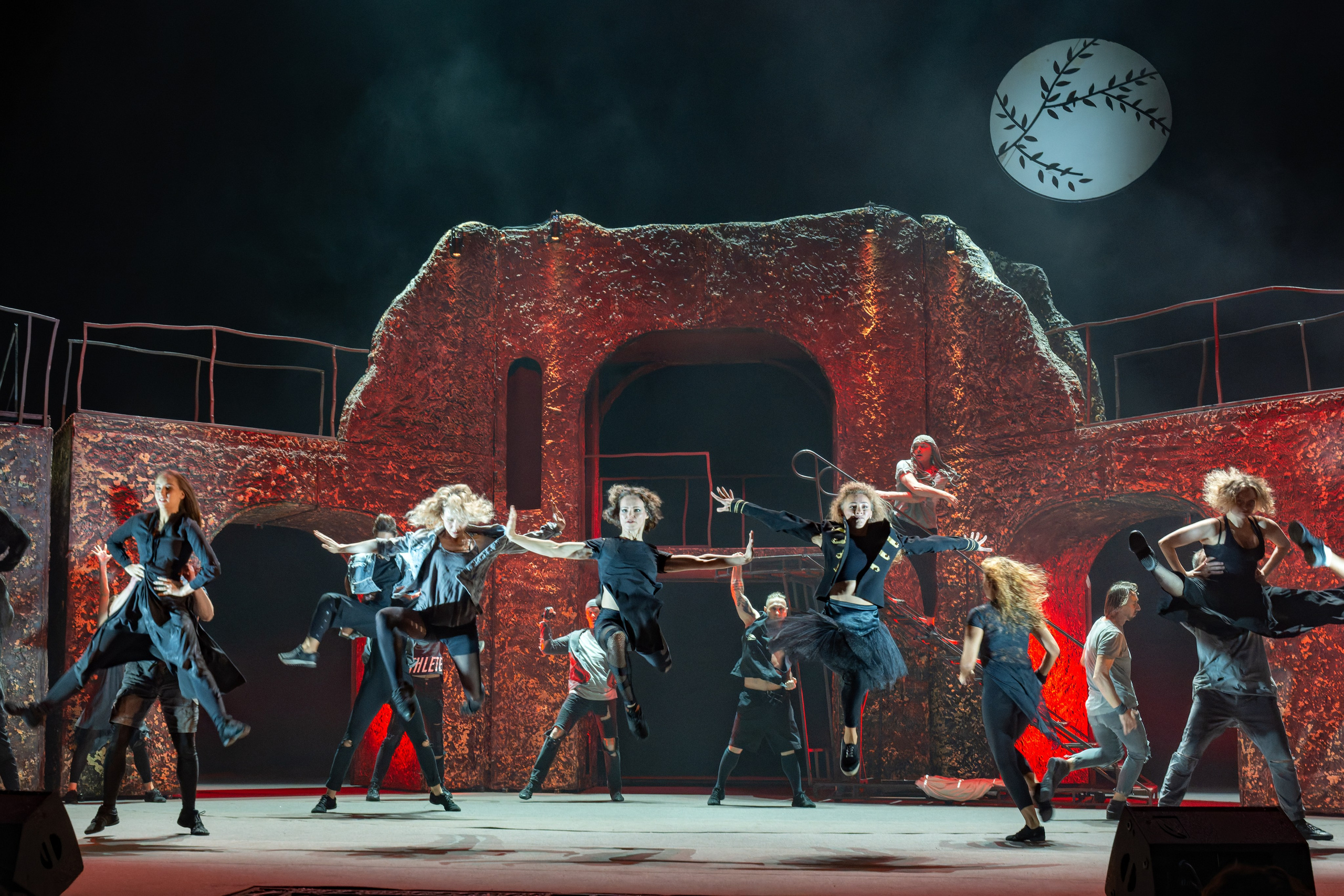 Театр Моссовета: Иисус Христос Супервезда — 35 лет на сцене. Сайт фотографа Сергея Абрамова