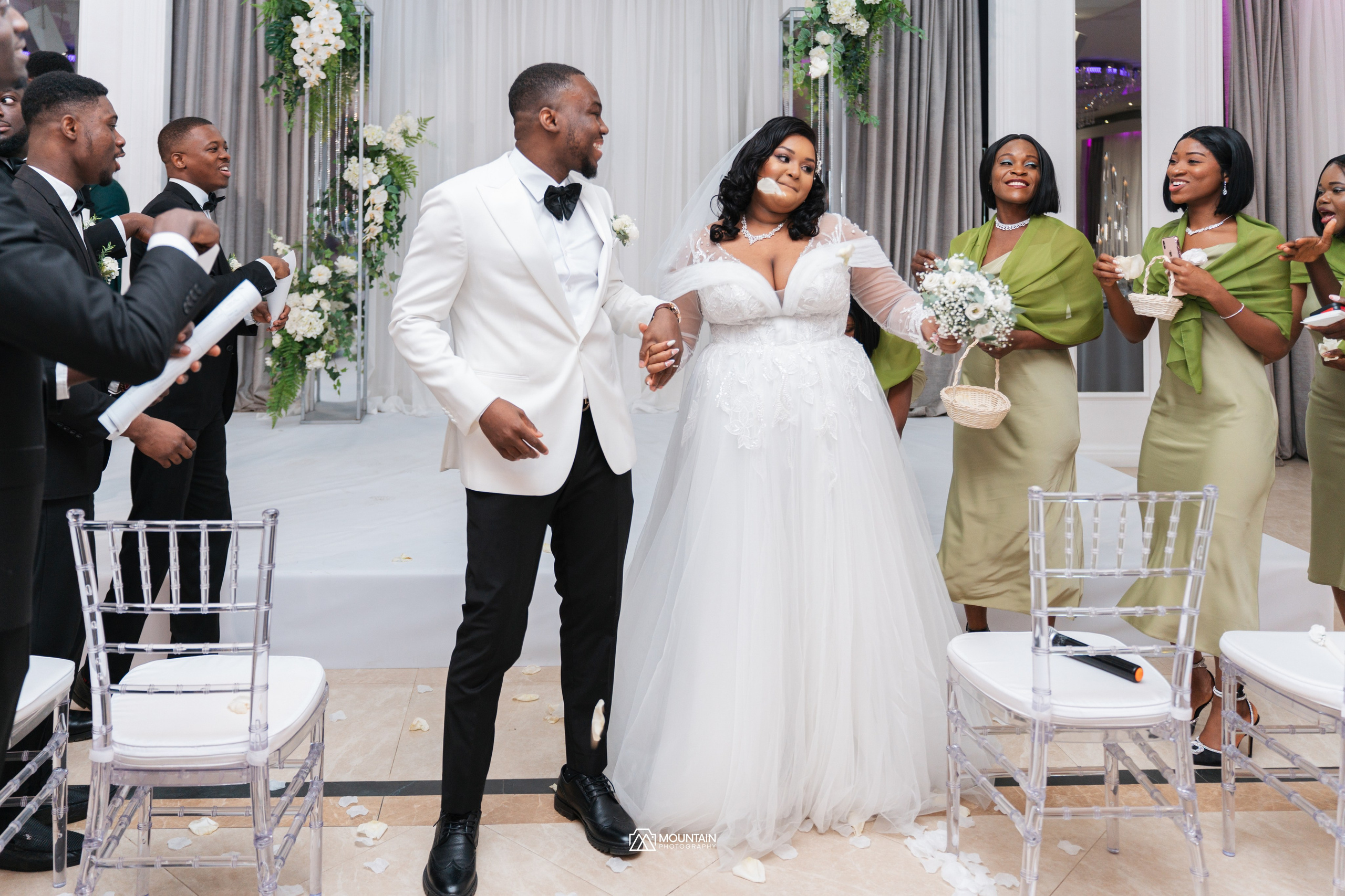 Cletus And Karabo. Я занимаюсь событийной, свадебной, товарной, студийной… фотографией