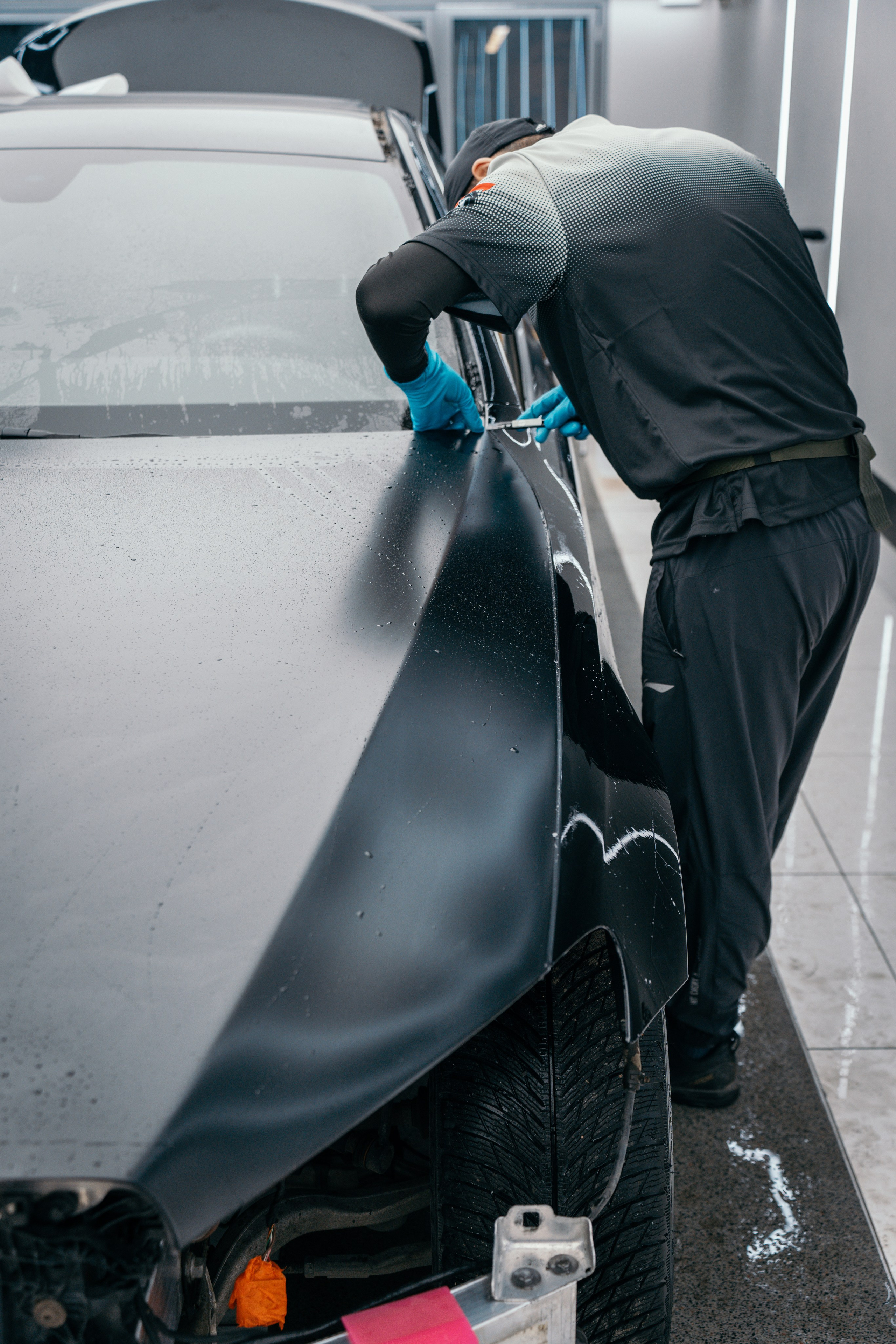 Triumph Car Services. Photographer based in moscow Peter Tchana