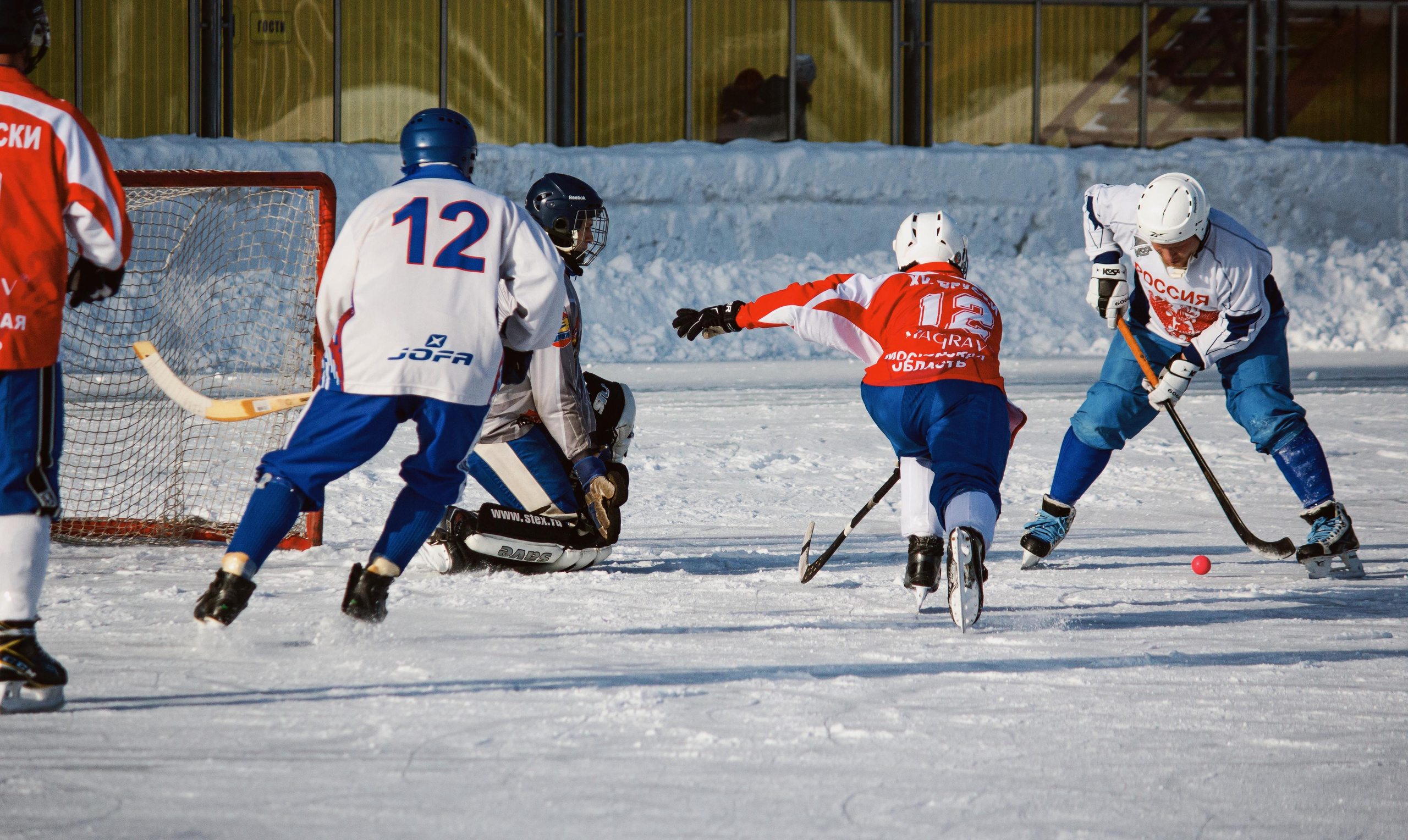 Русский хоккей (bandy). Репортажи, уличные и студийные съёмки в Москве