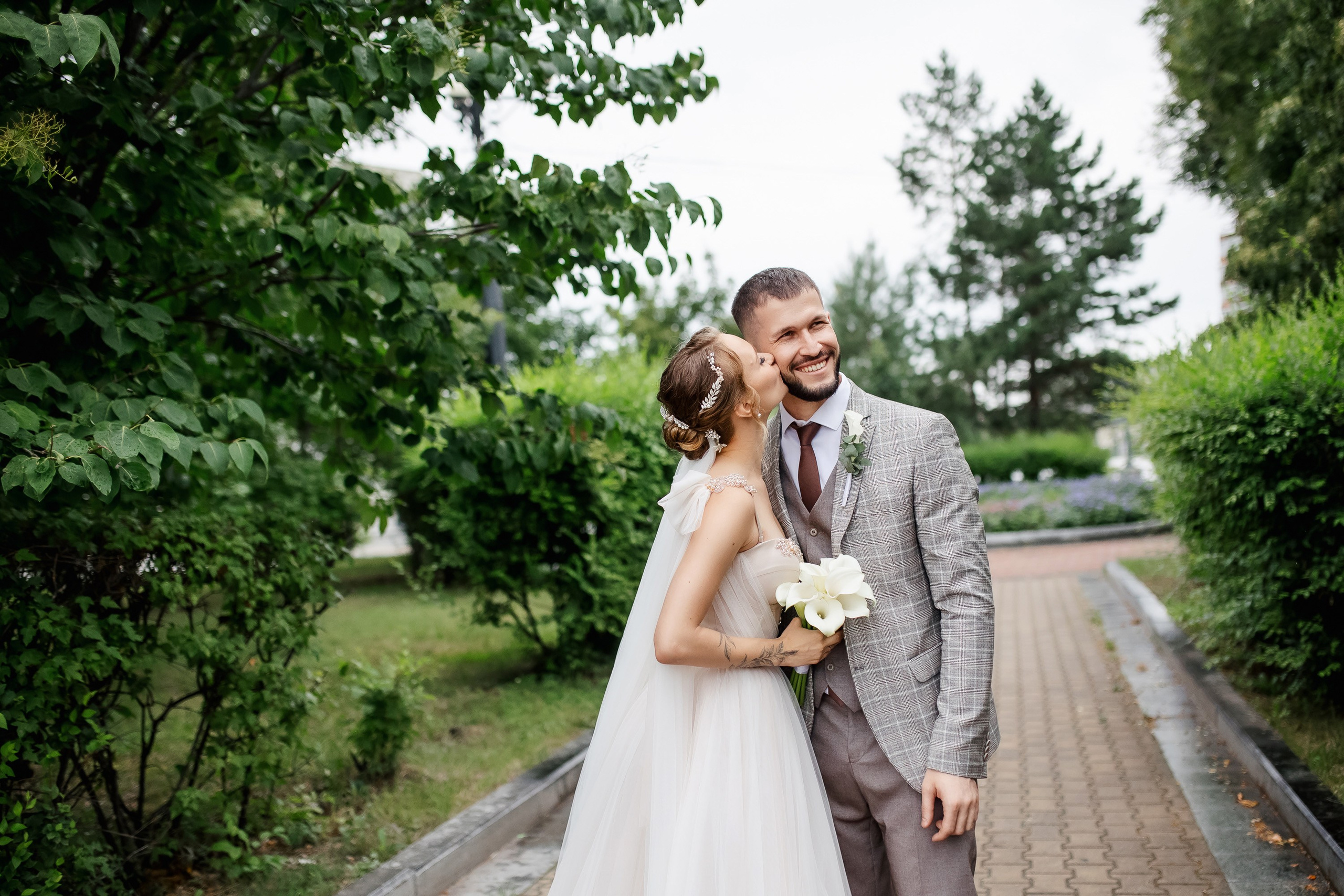 Степан и Ульяна. Утро. Загс. Прогулка. Дождь и солнце. Свадебный фотограф в Хабаровске