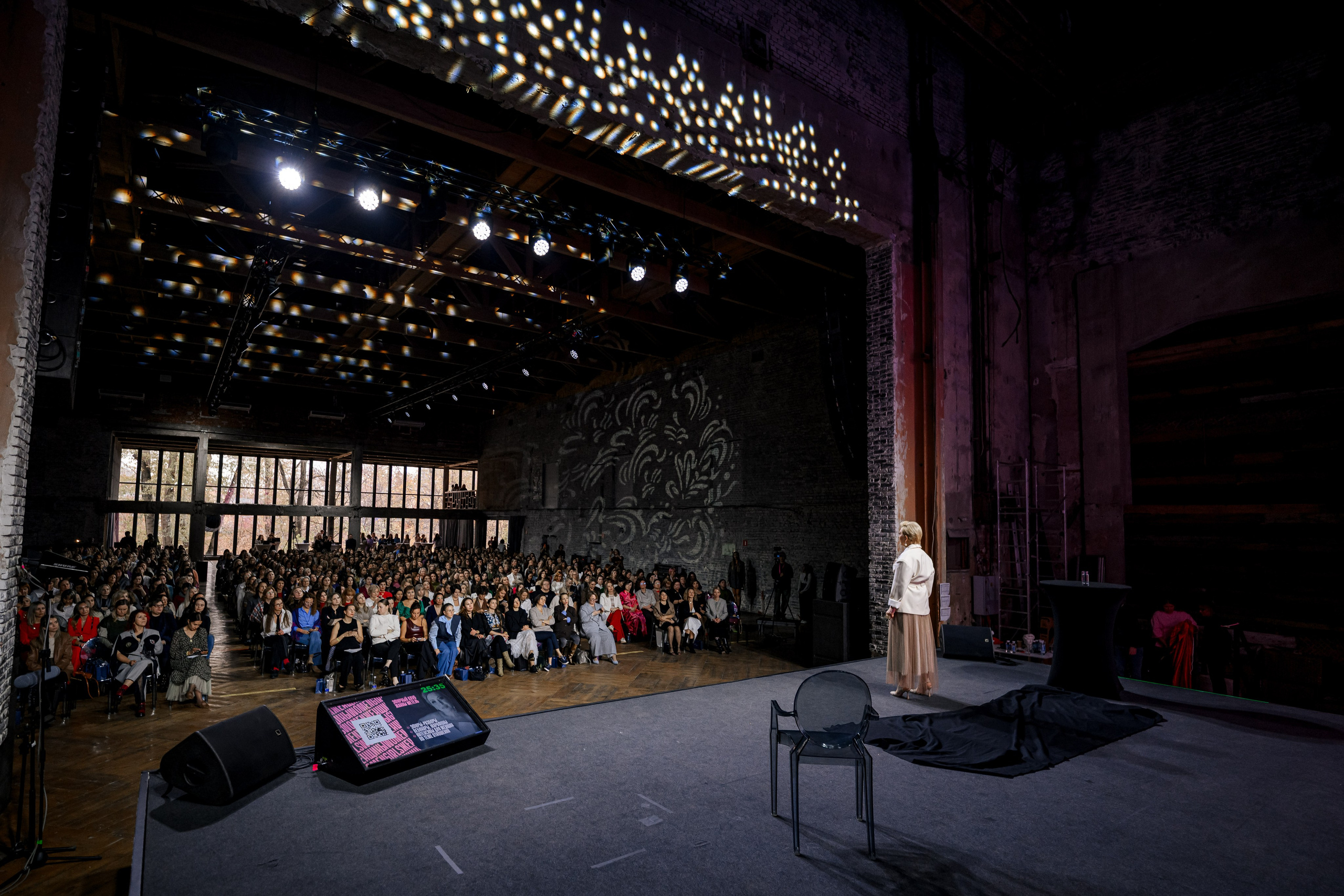 YOUTUBE ЖУРНАЛ ЖЕНЩИНЫ. Максим Комаров — Профессиональный фотограф