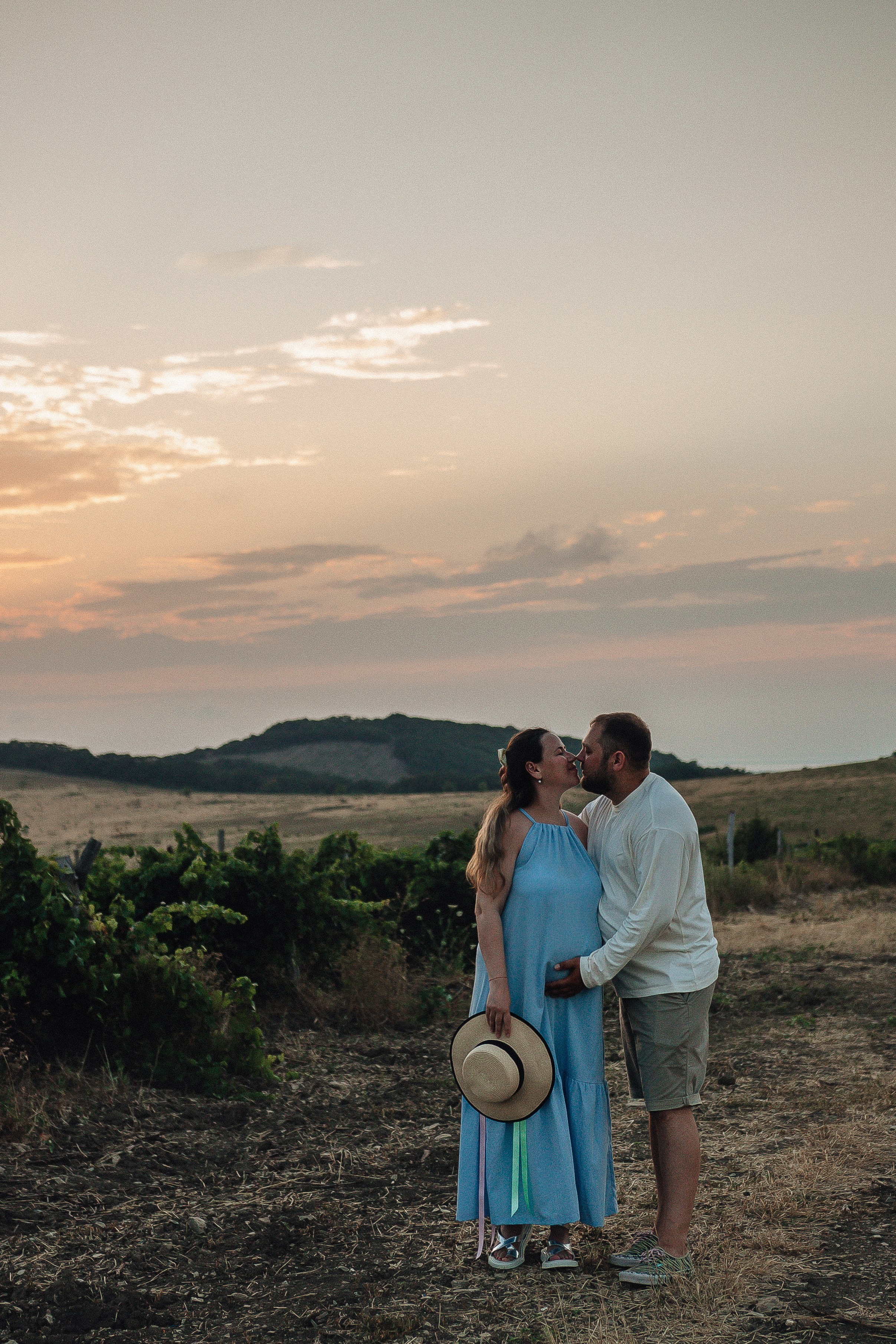 Антон и Мария — виноградная лоза Гай-Кодзора. Семейный фотограф Новороссийск, Анапа, Геленджик — Юлия Давыдова