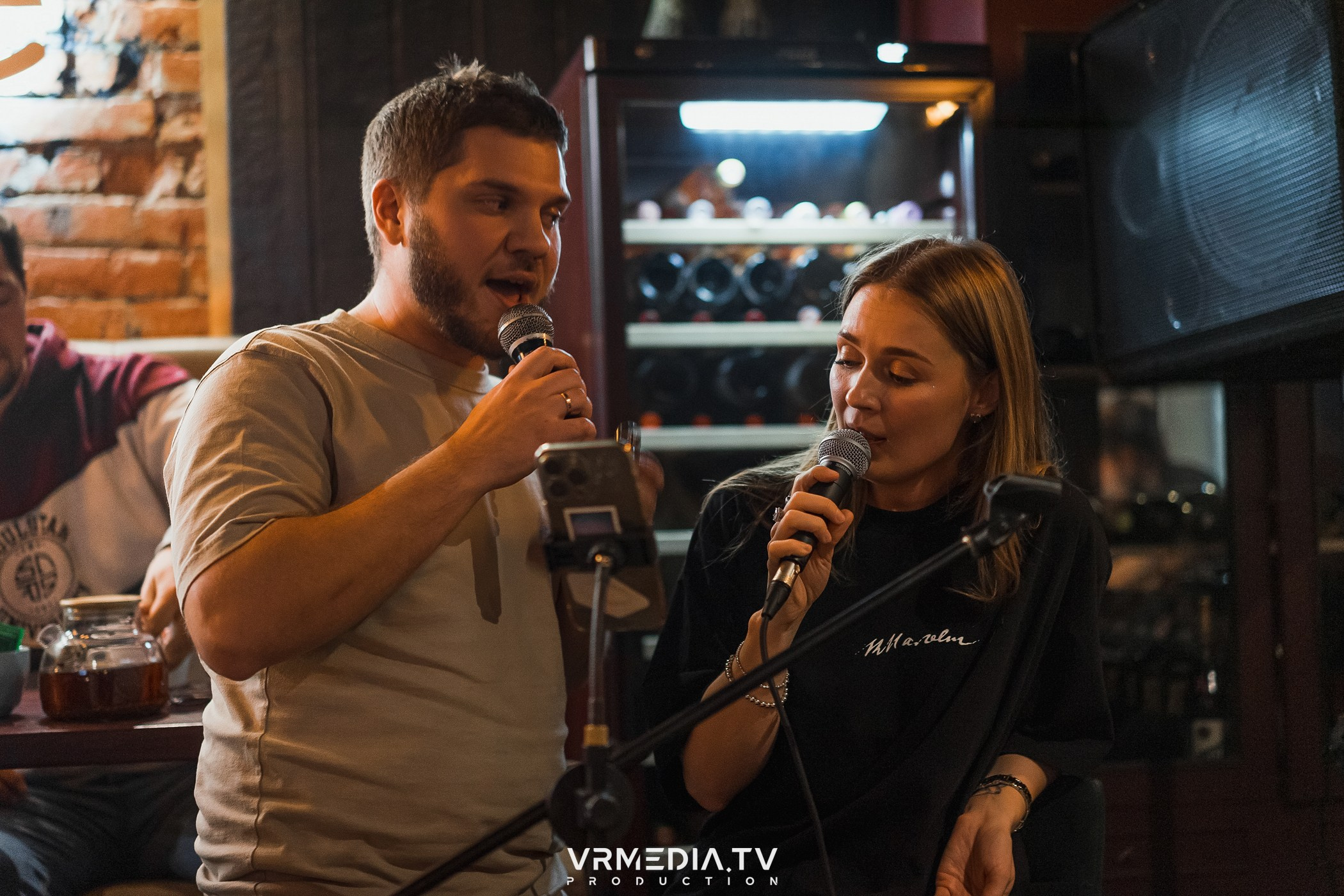 Art Talk с Настоящим Квартирником в баре «Supreme»