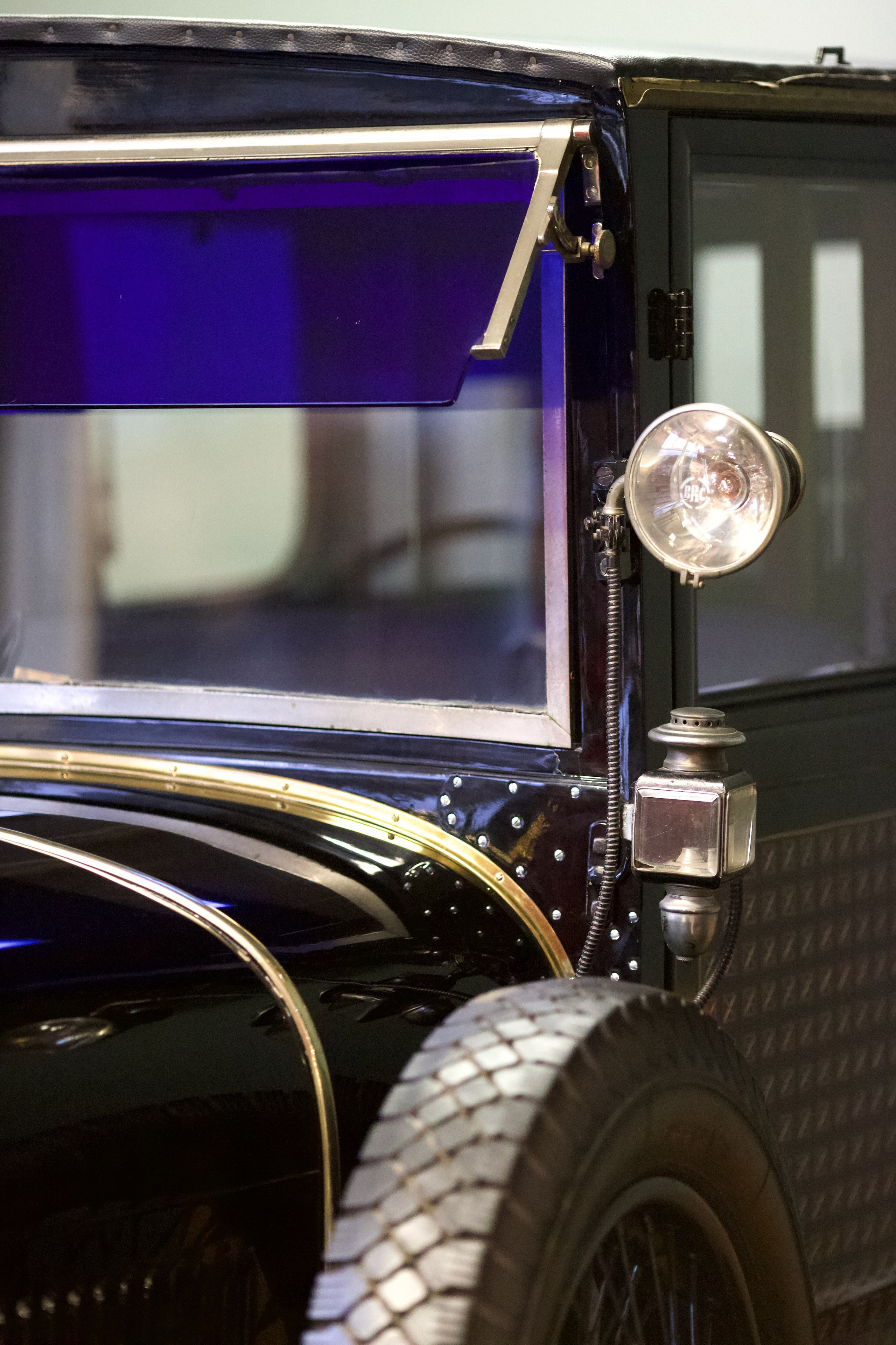 Музей Техники Вадима Задорожного. Школьные выпускные альбомы в Москве Марина Николаева