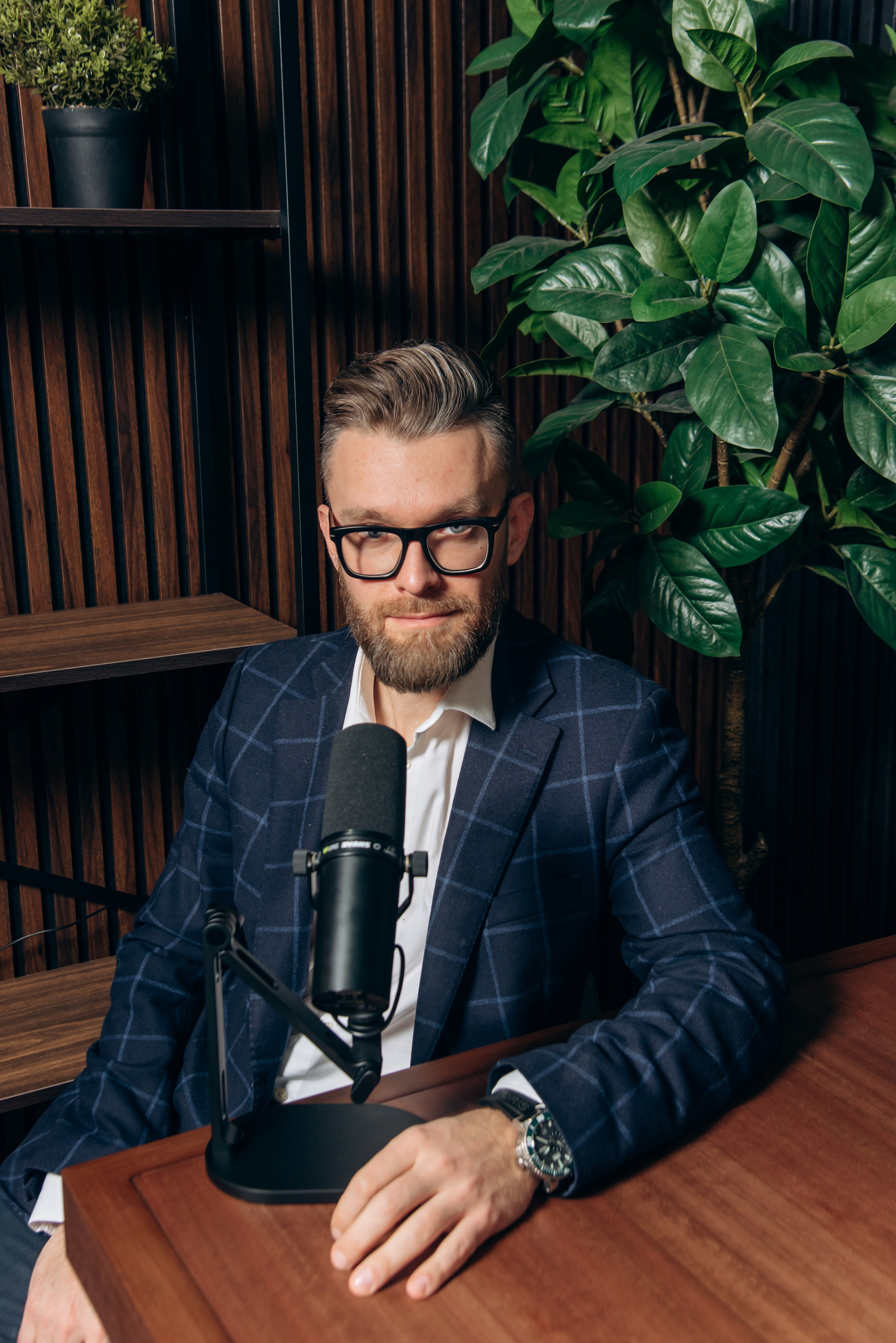 #деловойпортрет #бизнеспортрет #мужскойпортрет #профессиональныйпортрет #портретнаделовую #headshots #businessheadshot #corporateheadshot #геройнафото #студийнаяфотосессия #портретдлярезюме #портретдляLinkedIn #партнерскиепартнёры #мужскойстиль #деловойобраз