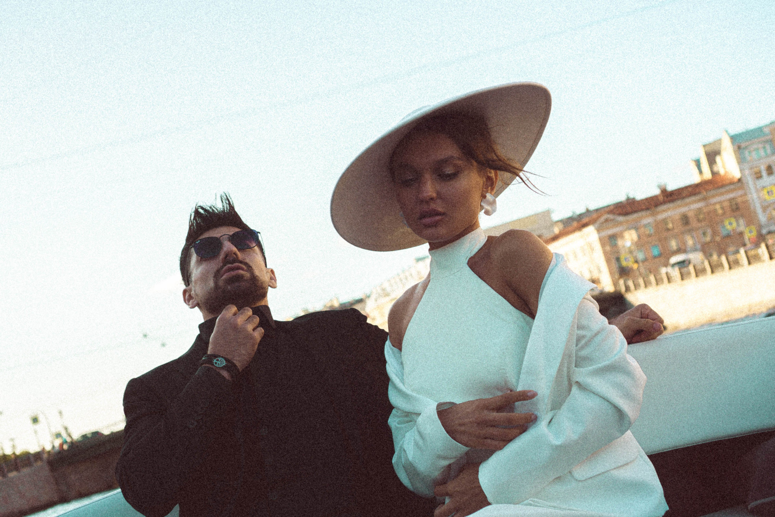 СВАДЕНБНАЯ СЬЕМКА НА КАТЕРЕ ПО КАНАЛАМ САНКТ-ПЕТЕРБУРГА И В АКВАТОРИИ НЕВЫ. Профессиональный фотограф, Санкт-Петербург — Виктория Богомолова