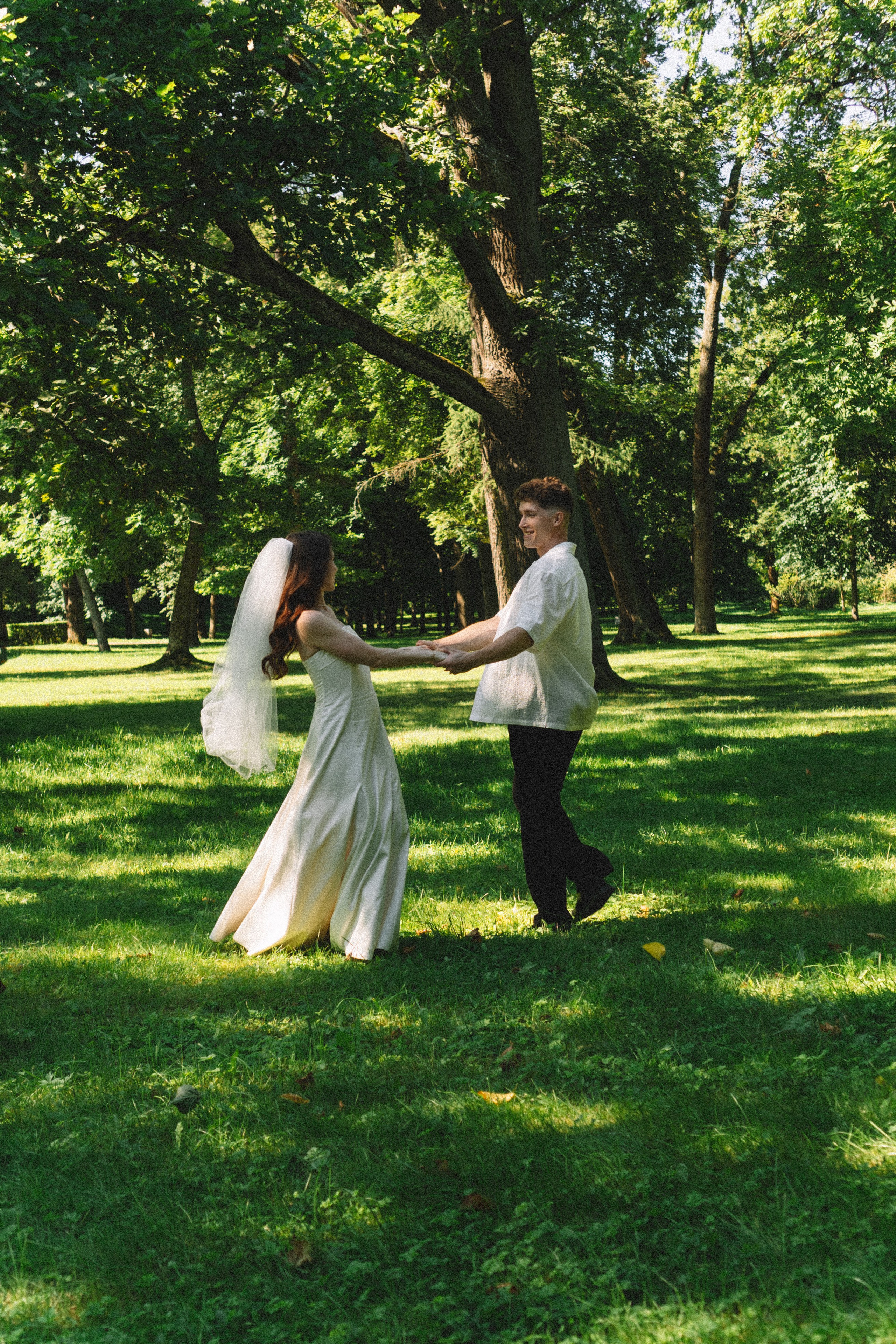 СВАДЕБНАЯ СЬЕМКА В ПЕТЕРГОФЕ И СЬЕМКА РЕПОРТАЖА В ЗАГСЕ ПЕТЕРГОФА. Профессиональный фотограф, Санкт-Петербург — Виктория Богомолова