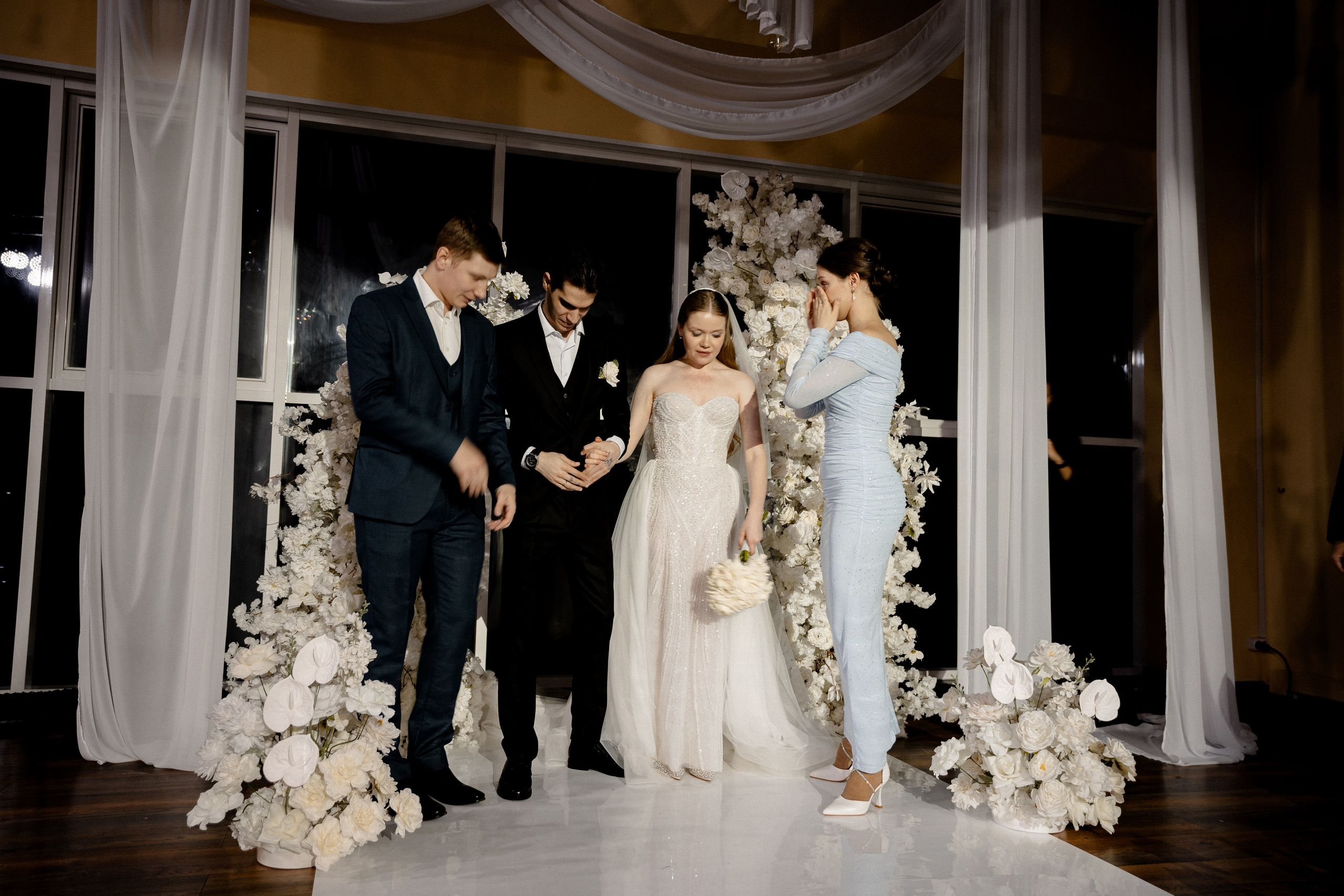 СВАДЕБНАЯ СЬЕМКА СБОРОВ В ОТЕЛЕ И ВЫЕЗД НА ЦЕРЕМОНИЮ (СНЯТО В СИБИРЕ В НИЖНЕВАРТОВСКЕ). Профессиональный фотограф, Санкт-Петербург — Виктория Богомолова