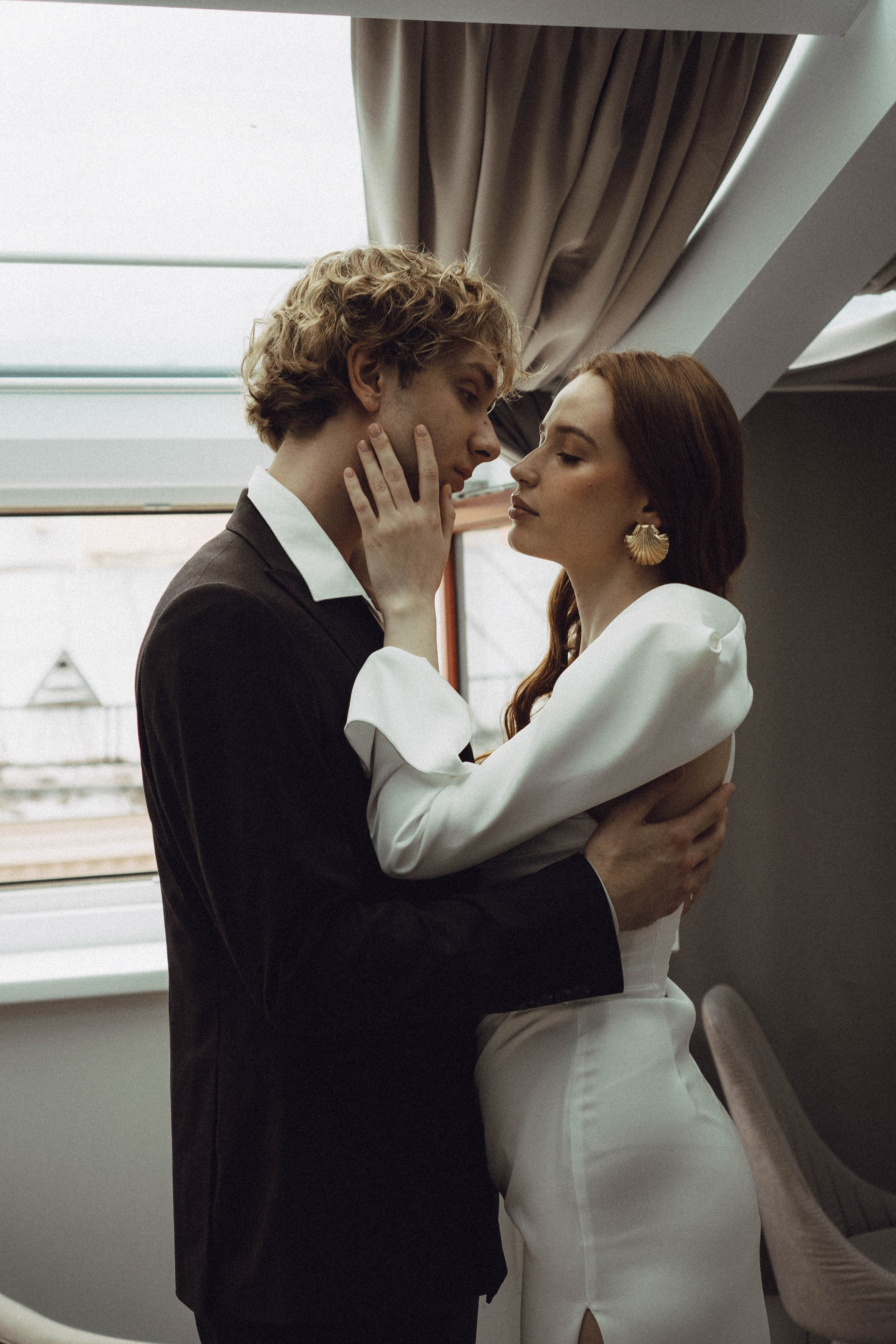 СВАДЕБНАЯ СЬЕМКА В ОТЕЛЕ. СБОРЫ ЖЕНИХА И НЕВЕСТЫ И ТАКЖЕ ТОР И ПОДГОТОВКА К ПРОГУЛКЕ. Профессиональный фотограф, Санкт-Петербург — Виктория Богомолова