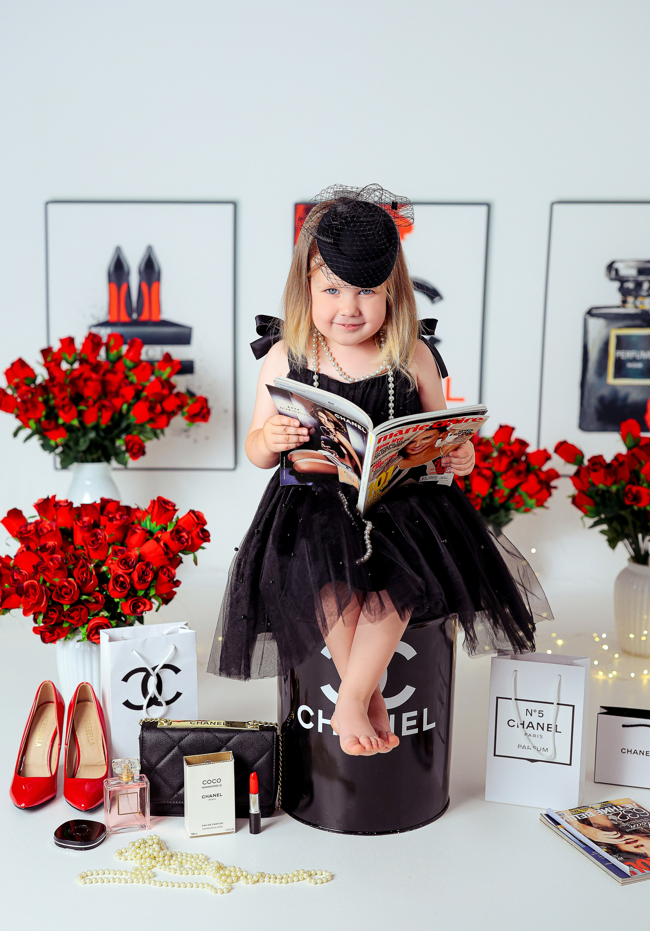 Малышки Антураж