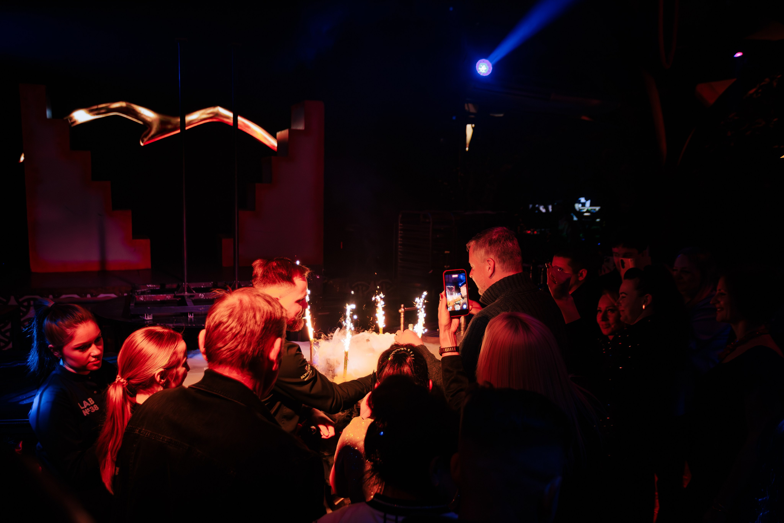 Городской корпоратив в PTIZZA_Ялта_29.12.2025. Аминов Руслан | Фотограф