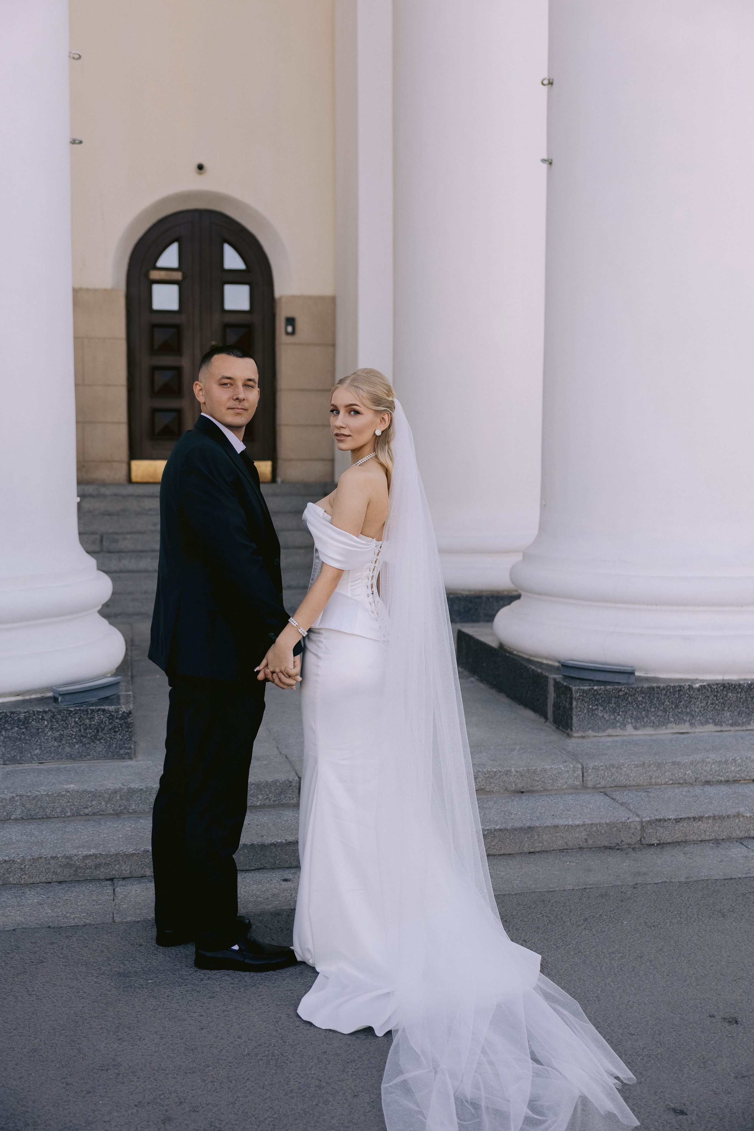 Ангелина, Ефим (прогулка после ЗАГСа). Фотограф в Волгограде Кристина Прохоренко