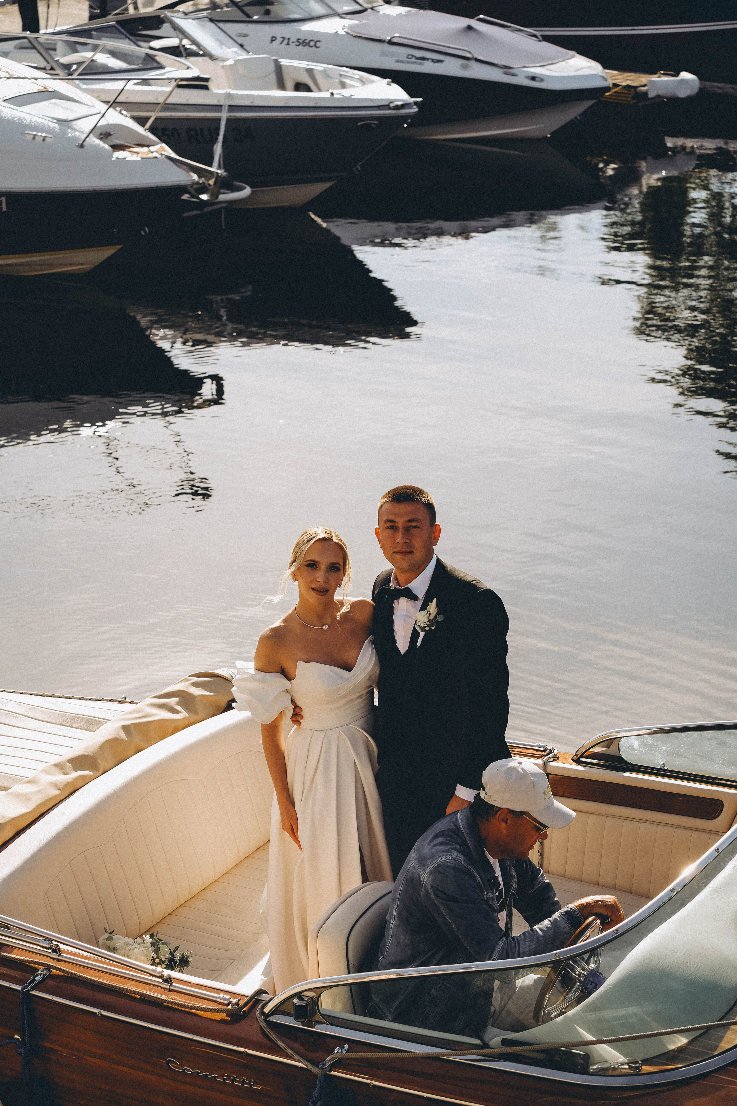 СВАДЕБГНАЯ ПРОГУЛКА ПО КАНАЛ САНКТ-ПЕТЕРБУРГА НА КАТЕРЕ. Профессиональный фотограф, Санкт-Петербург — Виктория Богомолова